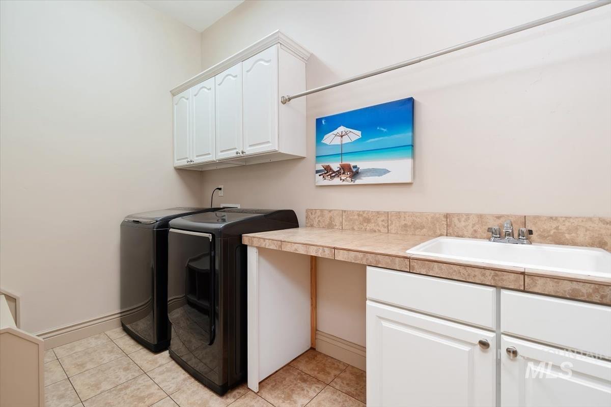 3889 S Lamone Way Property Photo 33