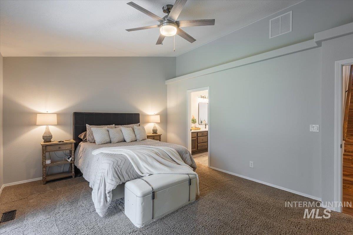 920 N Ashford Property Photo 20