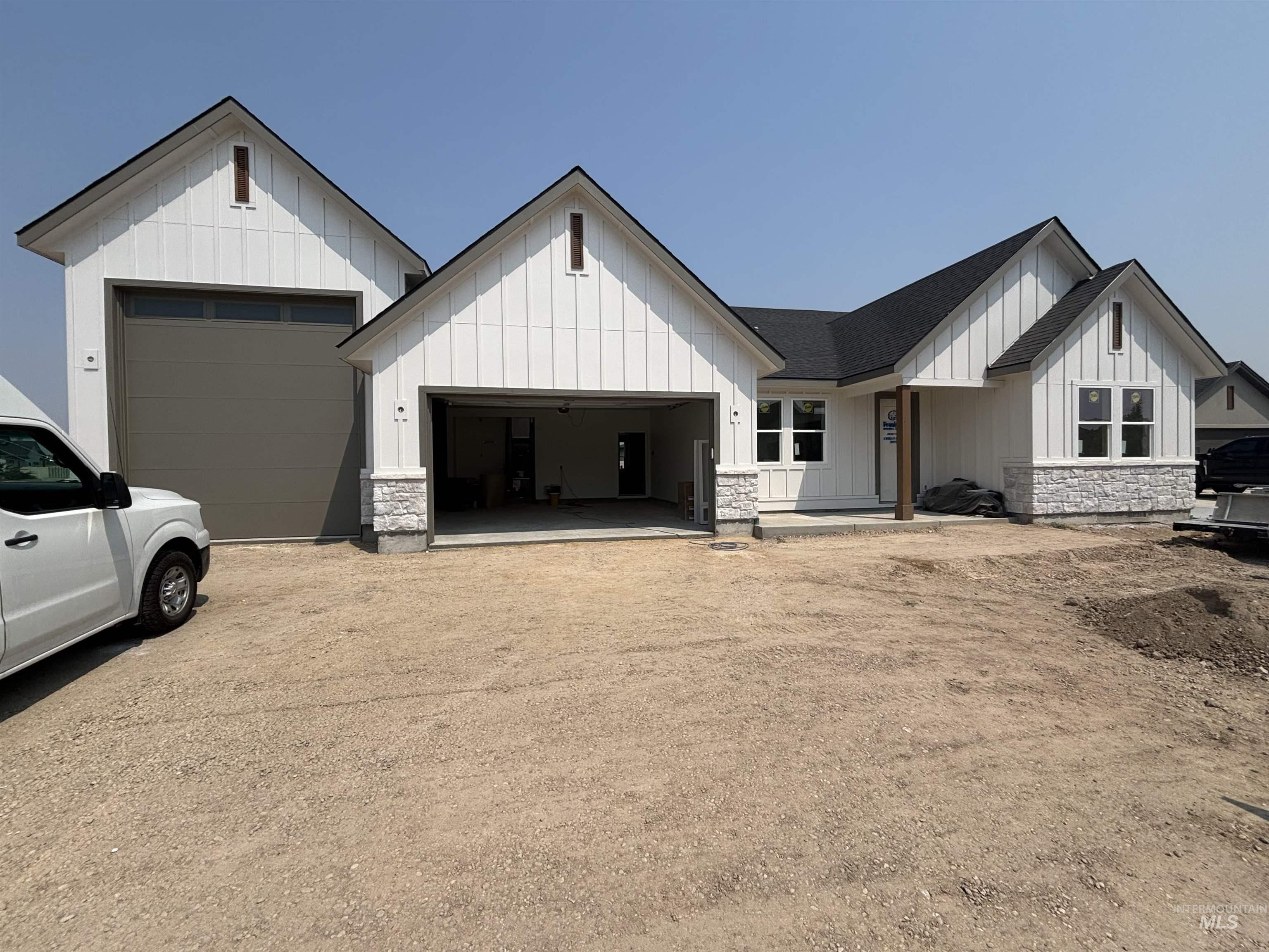 L8b1 Midberry Ct Property Photo 2