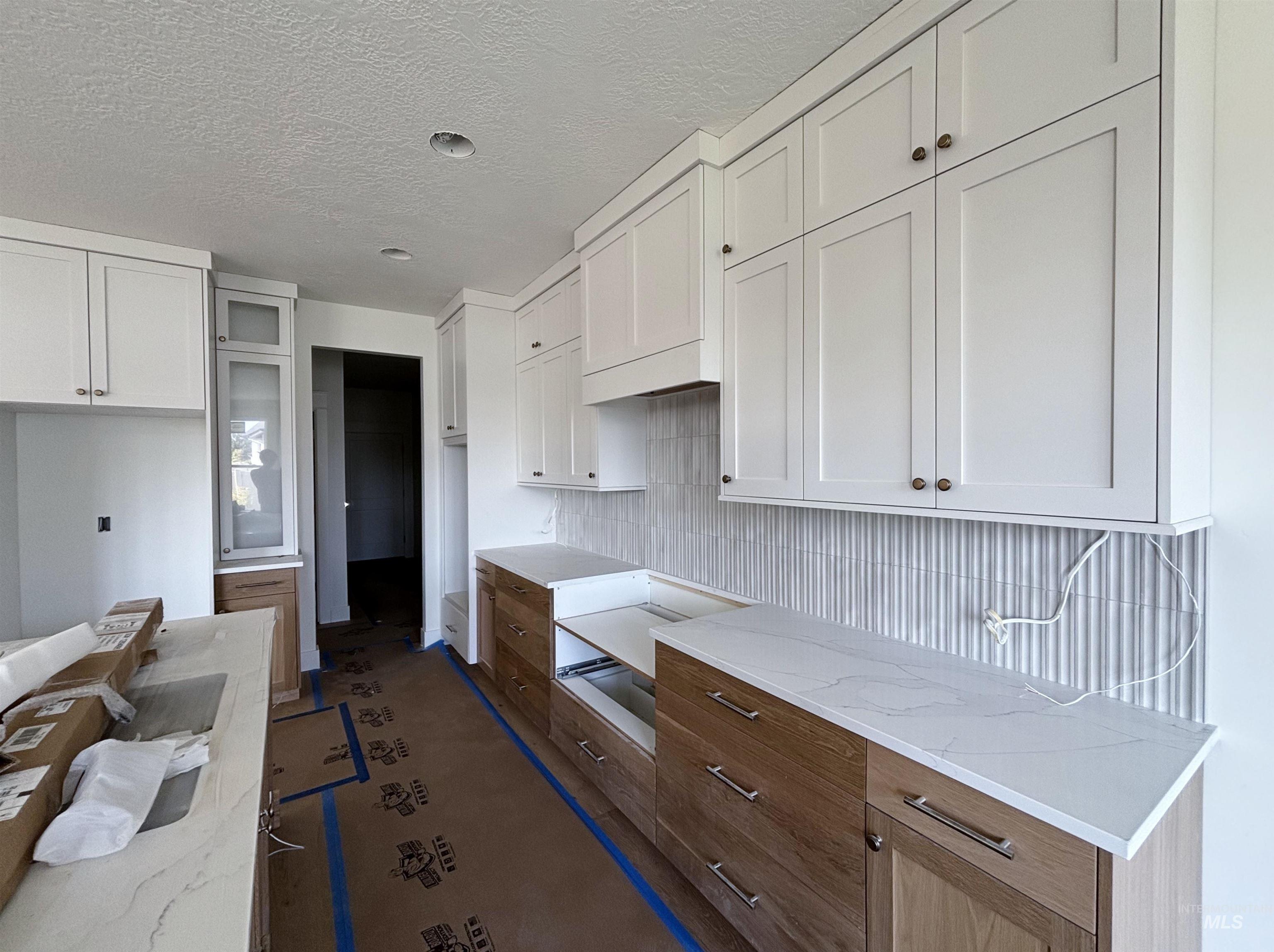 L8b1 Midberry Ct Property Photo 13