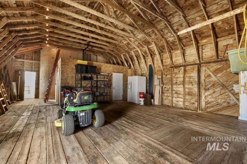 2348 E 2050 N Property Photo 15