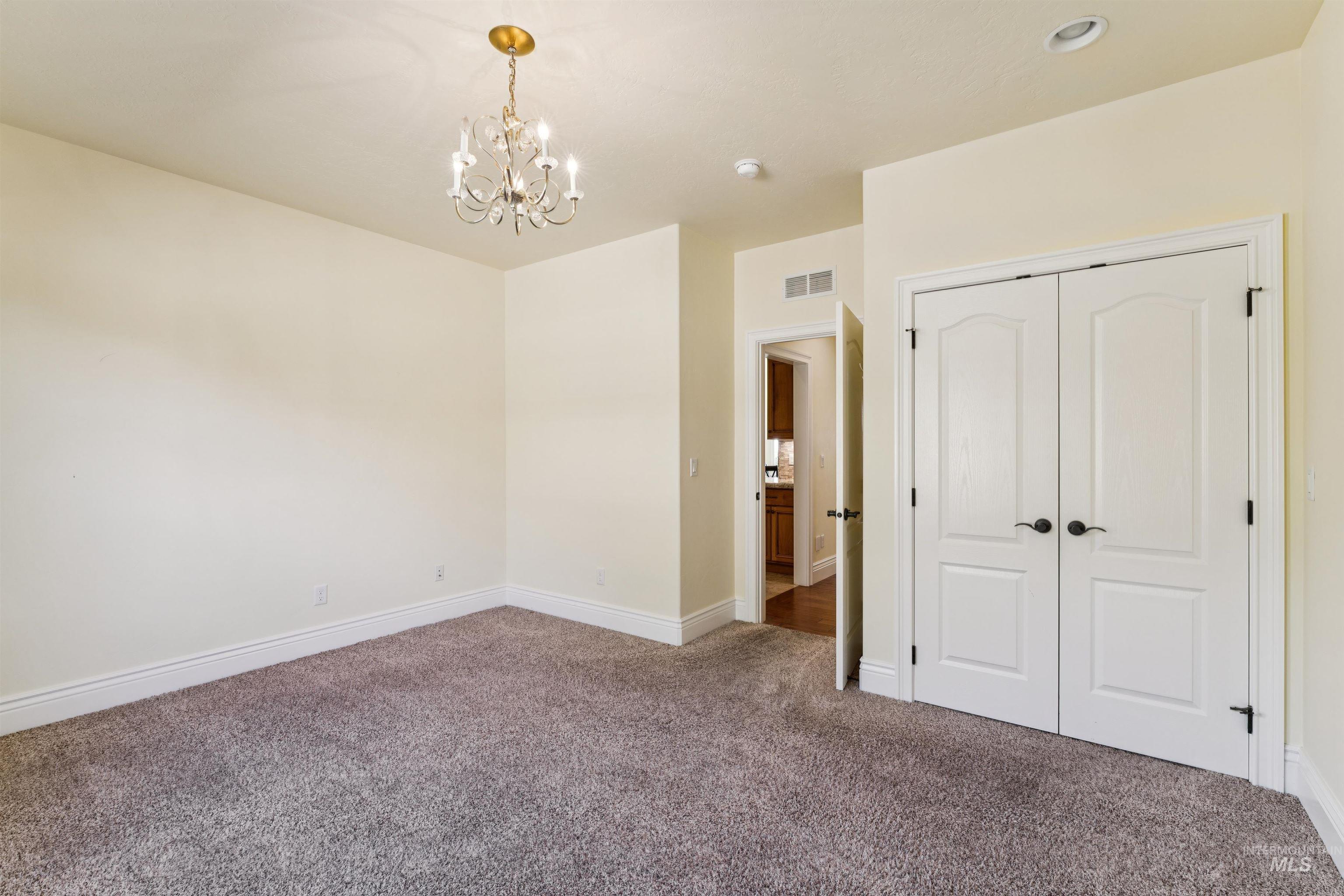 1614 W Par Ct Property Photo 25