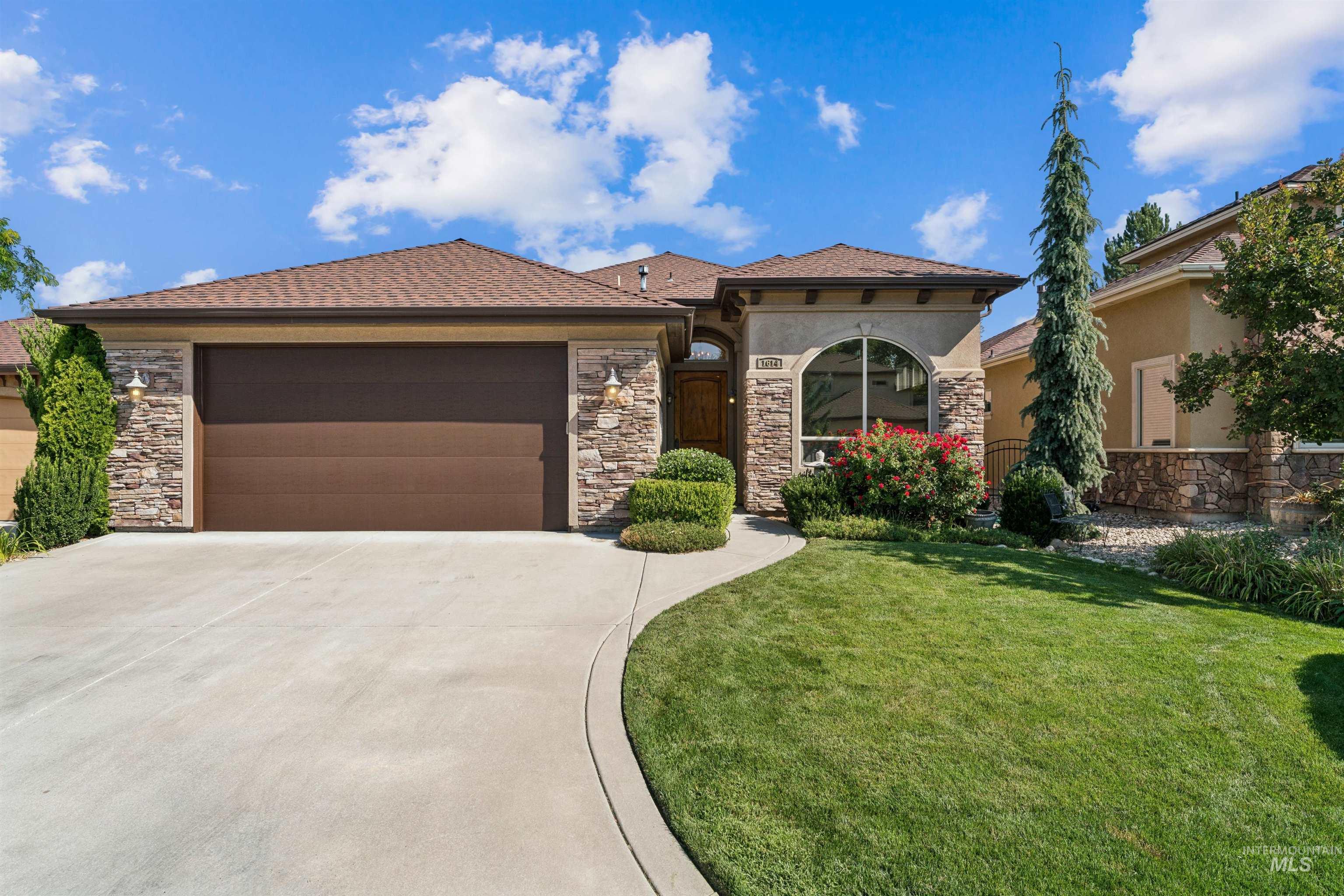 1614 W Par Ct Property Photo 1