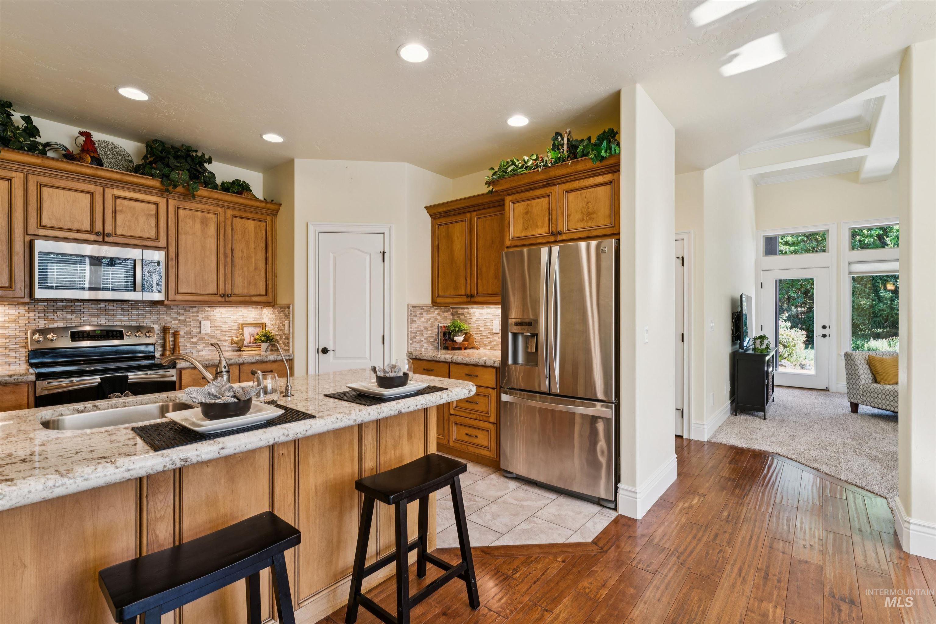1614 W Par Ct Property Photo 4