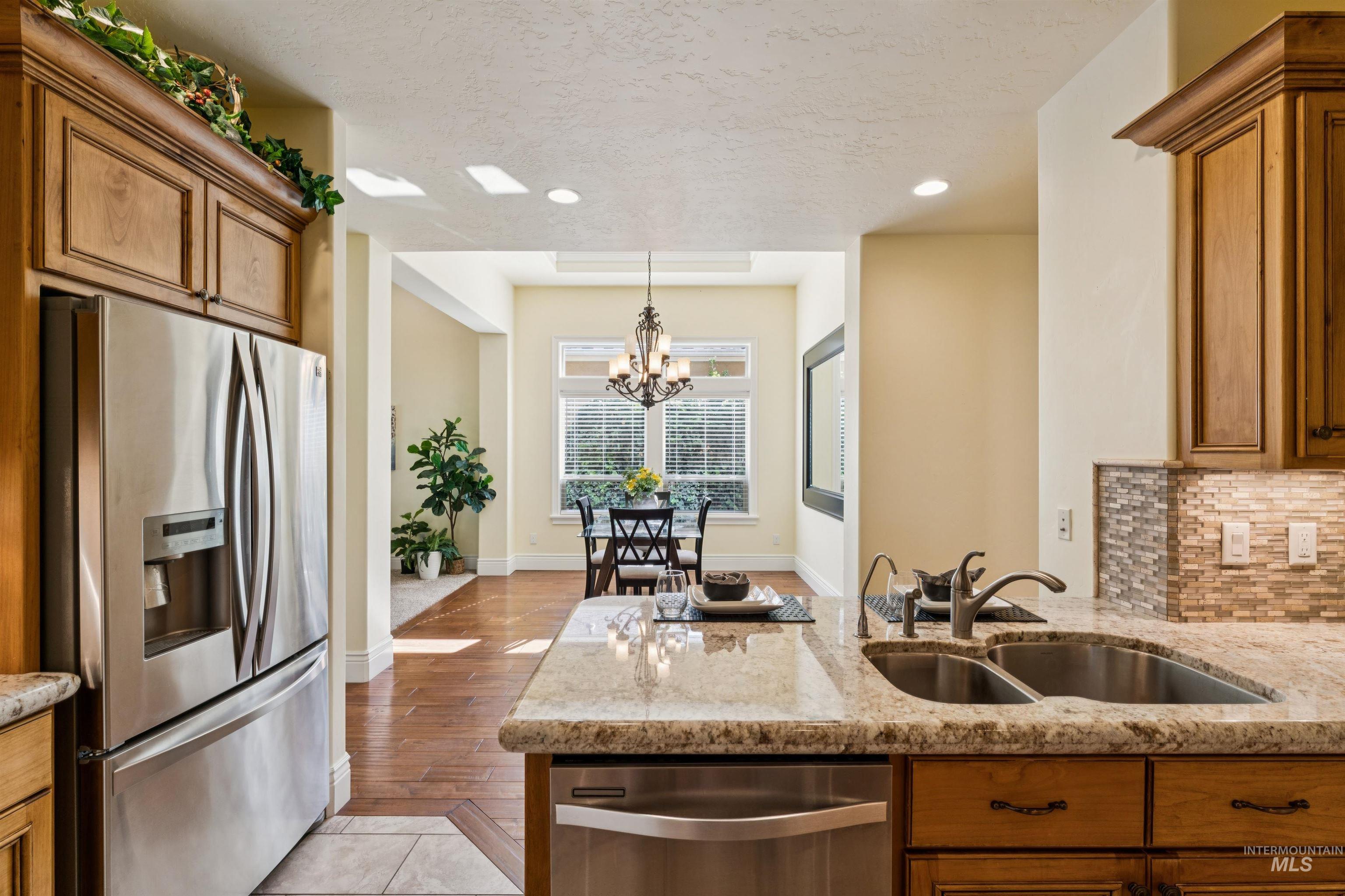 1614 W Par Ct Property Photo 8