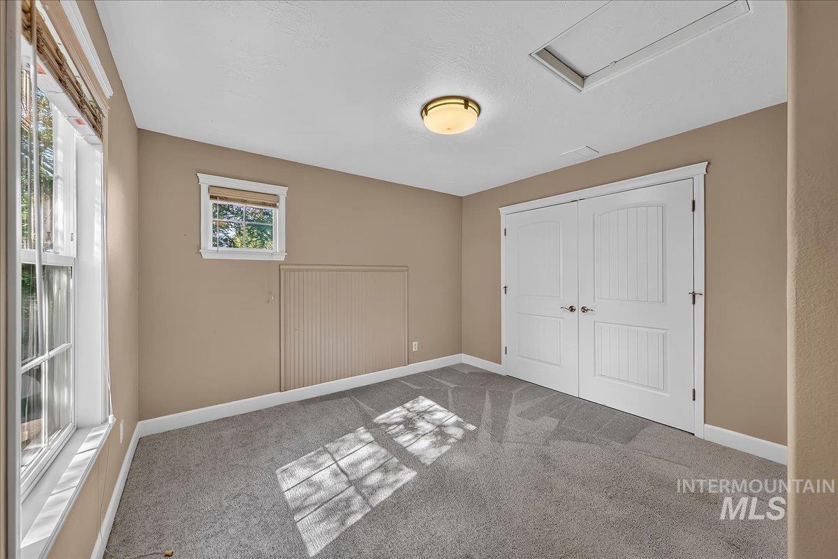 1210 W Cobblefield Property Photo 21