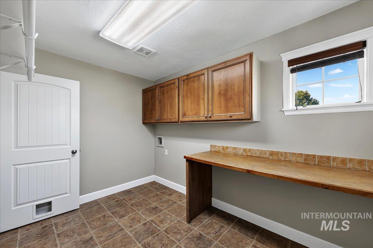 1210 W Cobblefield Property Photo 27