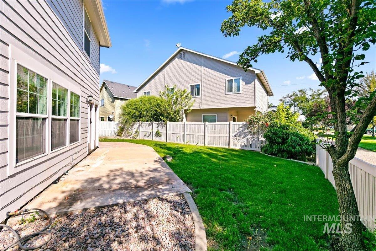 1210 W Cobblefield Property Photo 33