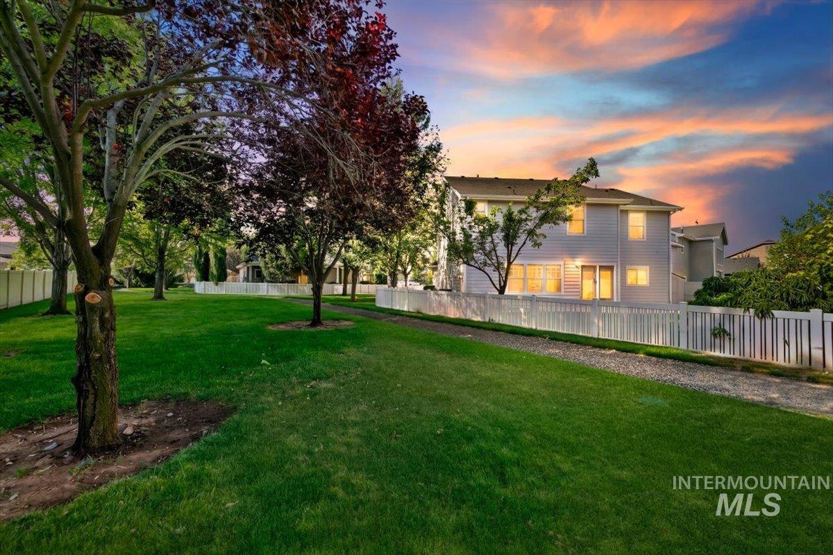 1210 W Cobblefield Property Photo 34