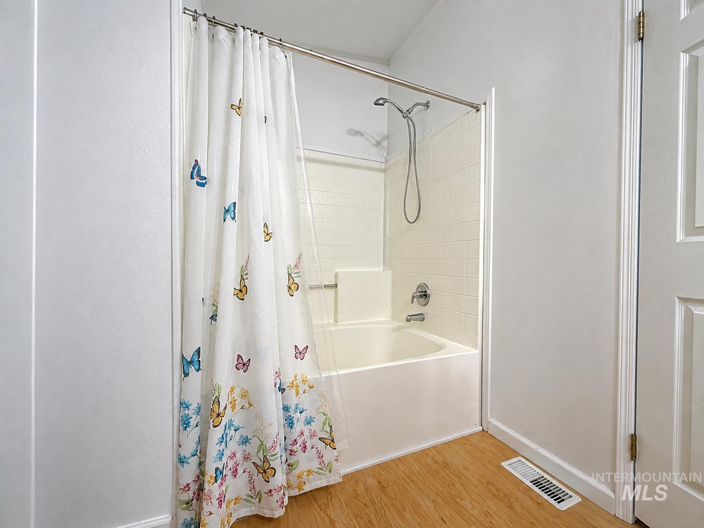 4940 W South Slope Rd Property Photo 11