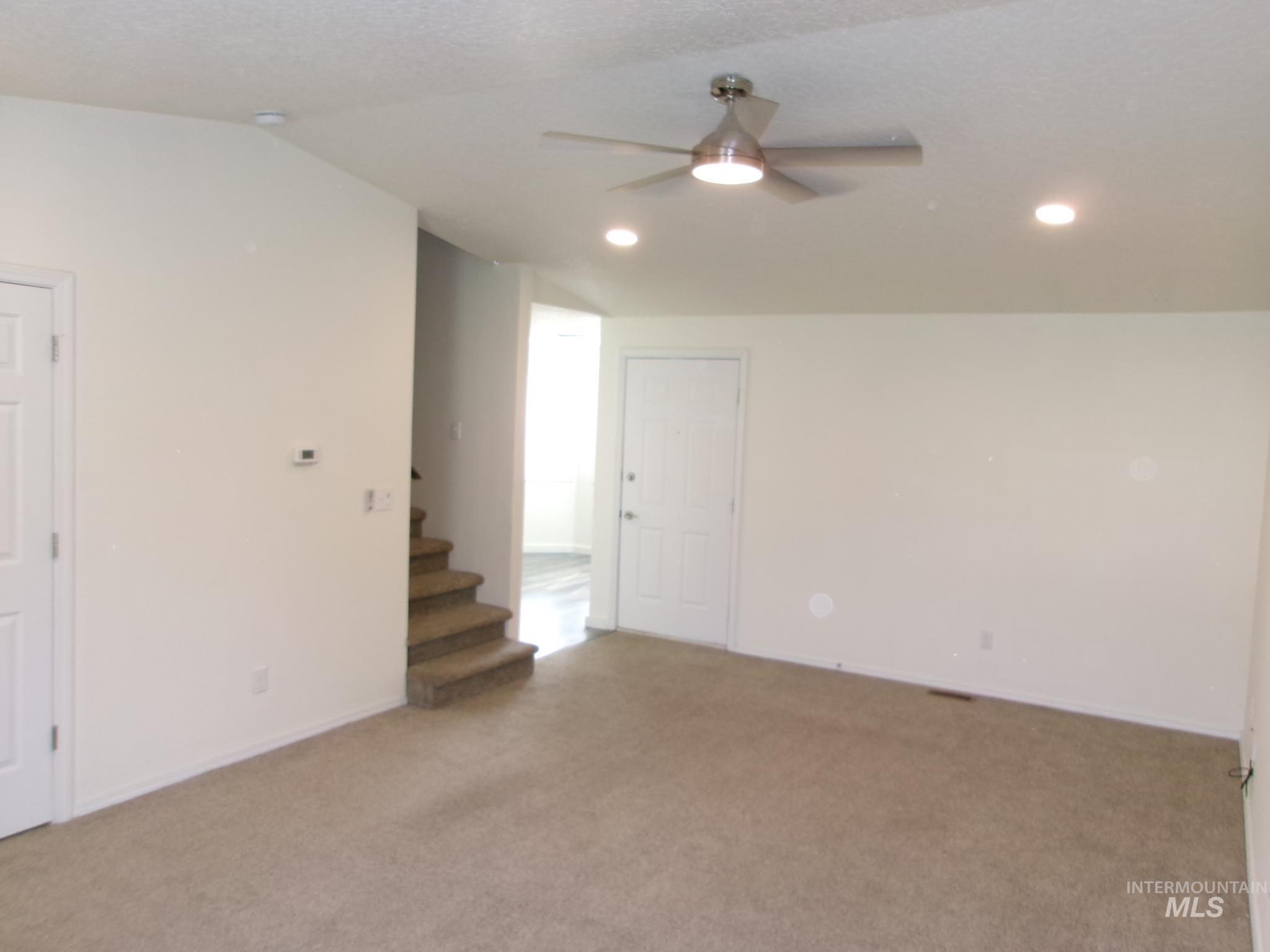2807 Laurel Way Property Photo 8