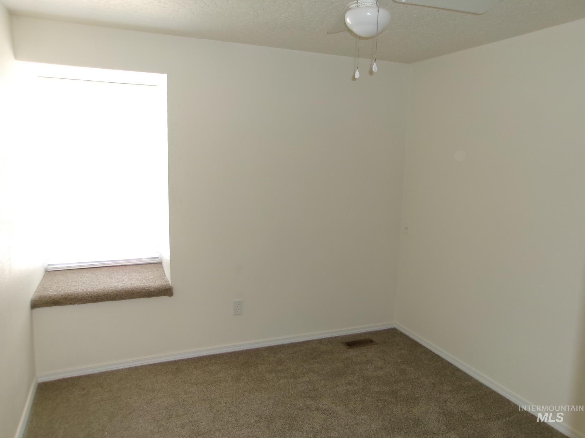 2807 Laurel Way Property Photo 10