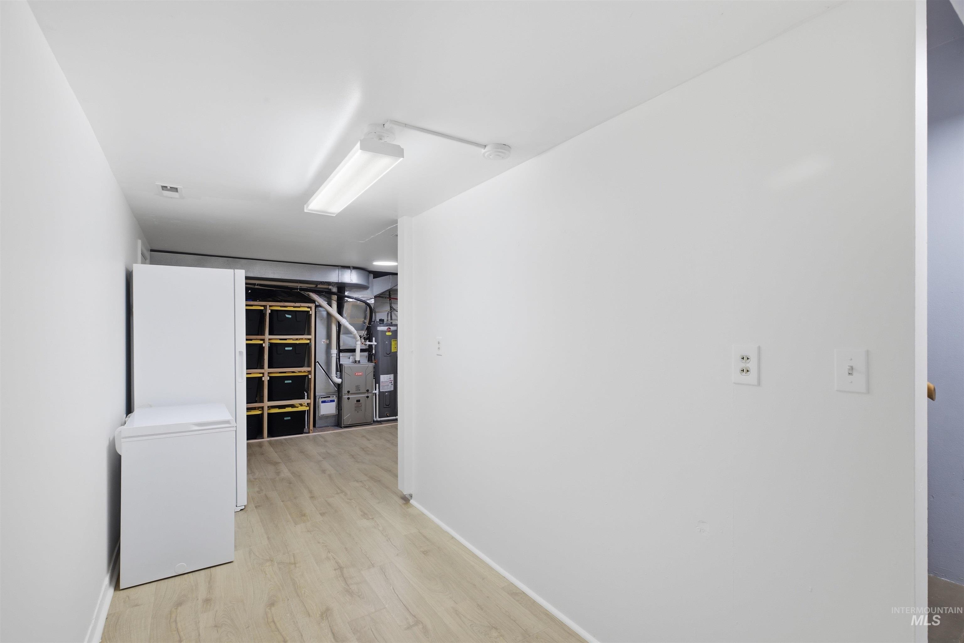 323 N Grant St Property Photo 15