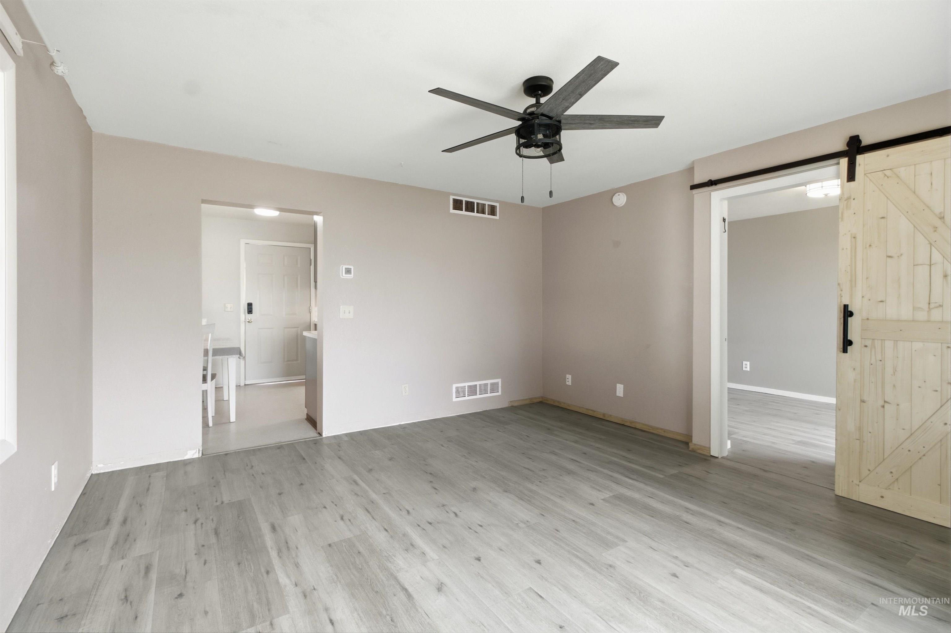 1232 &1232 1/2 Grelle Ave Property Photo 5