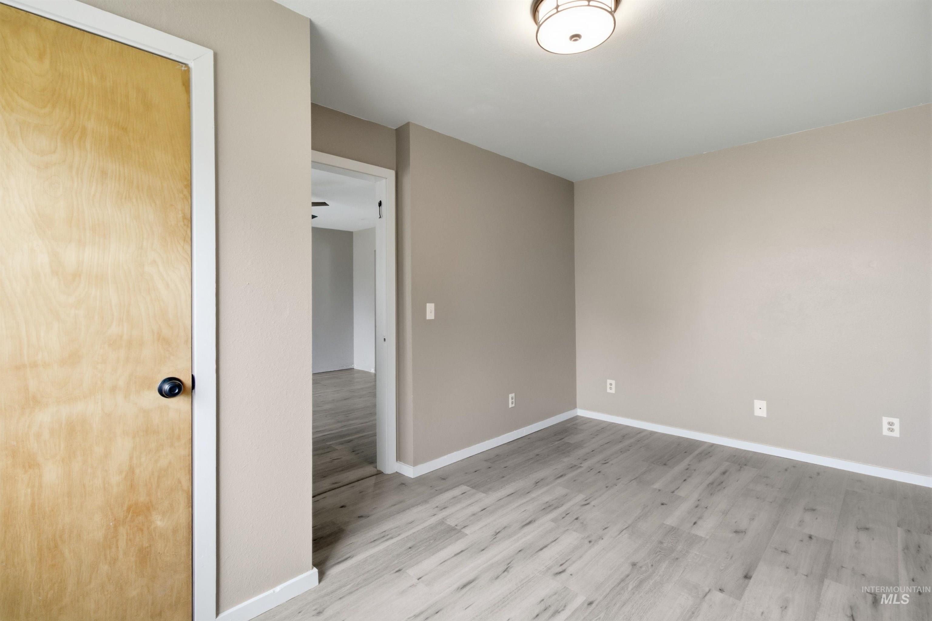 1232 &1232 1/2 Grelle Ave Property Photo 8