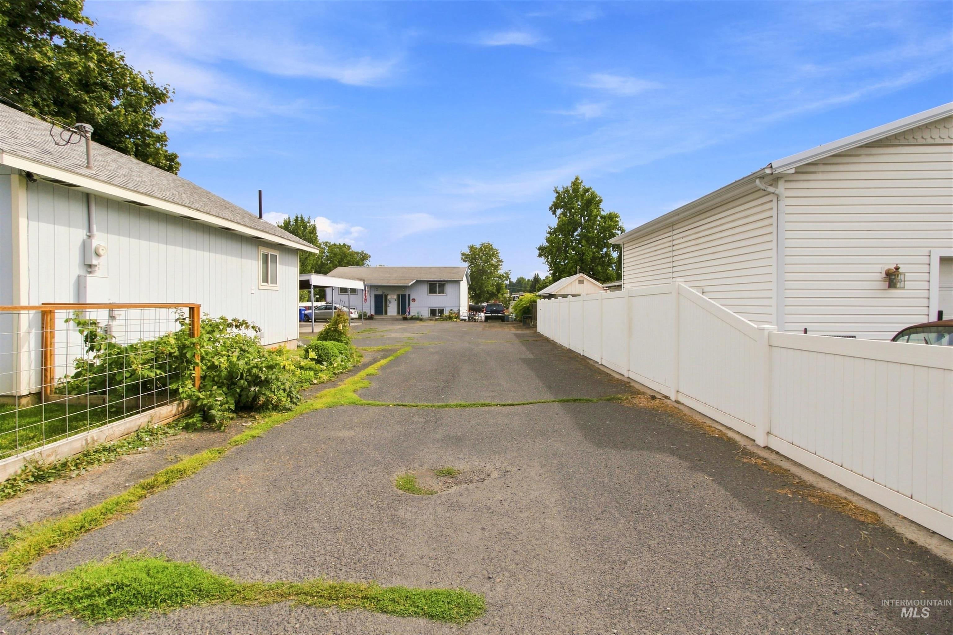 1232 &1232 1/2 Grelle Ave Property Photo 19