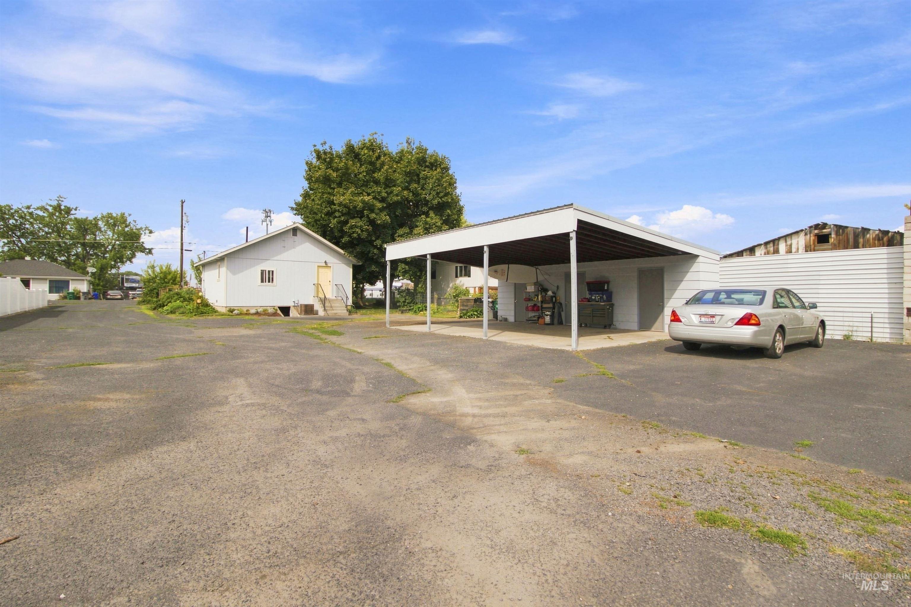 1232 &1232 1/2 Grelle Ave Property Photo 23
