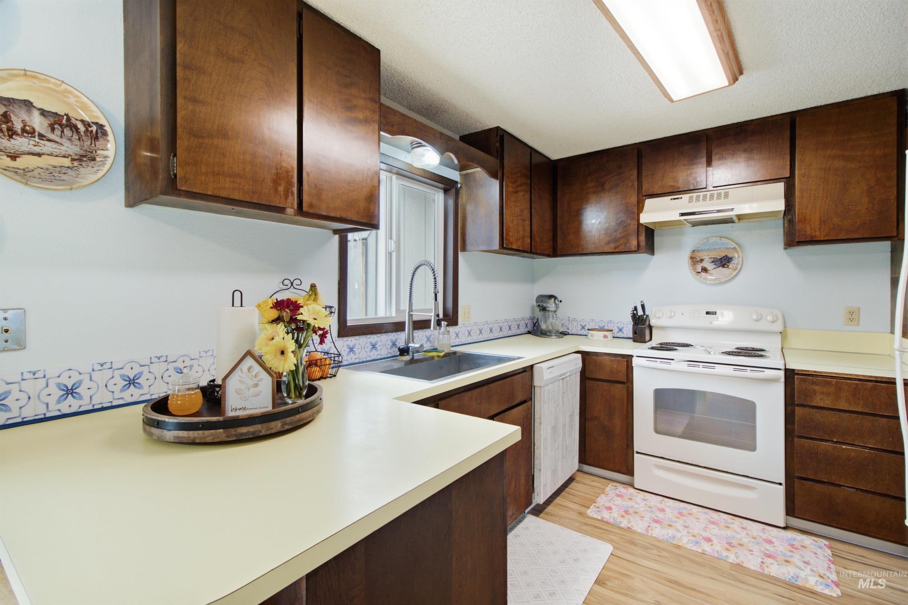1232 &1232 1/2 Grelle Ave Property Photo 31