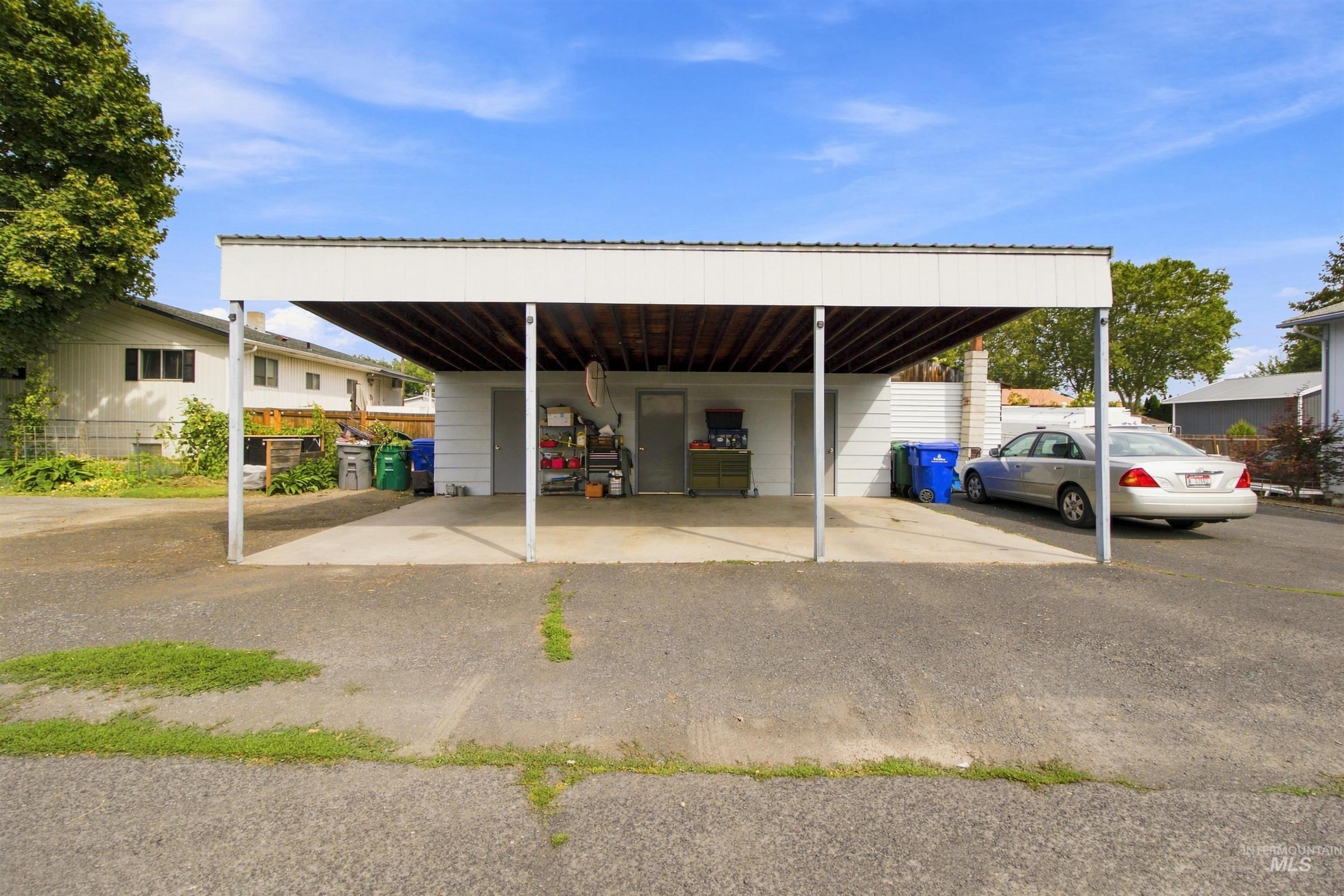 1232 & 1232 1/2 Grelle Ave. Property Photo 25