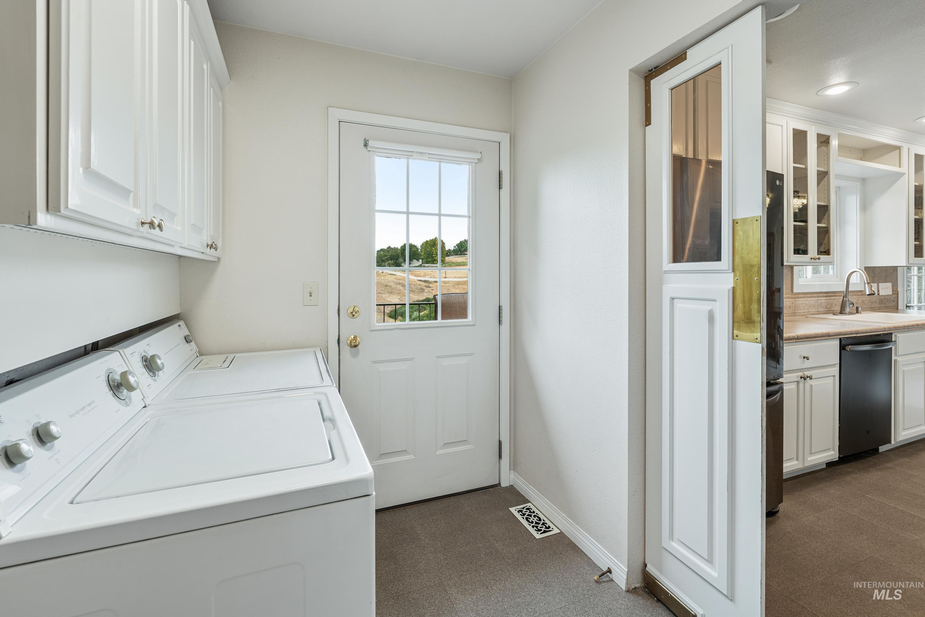 2963 Mayfair Ridge Property Photo 10