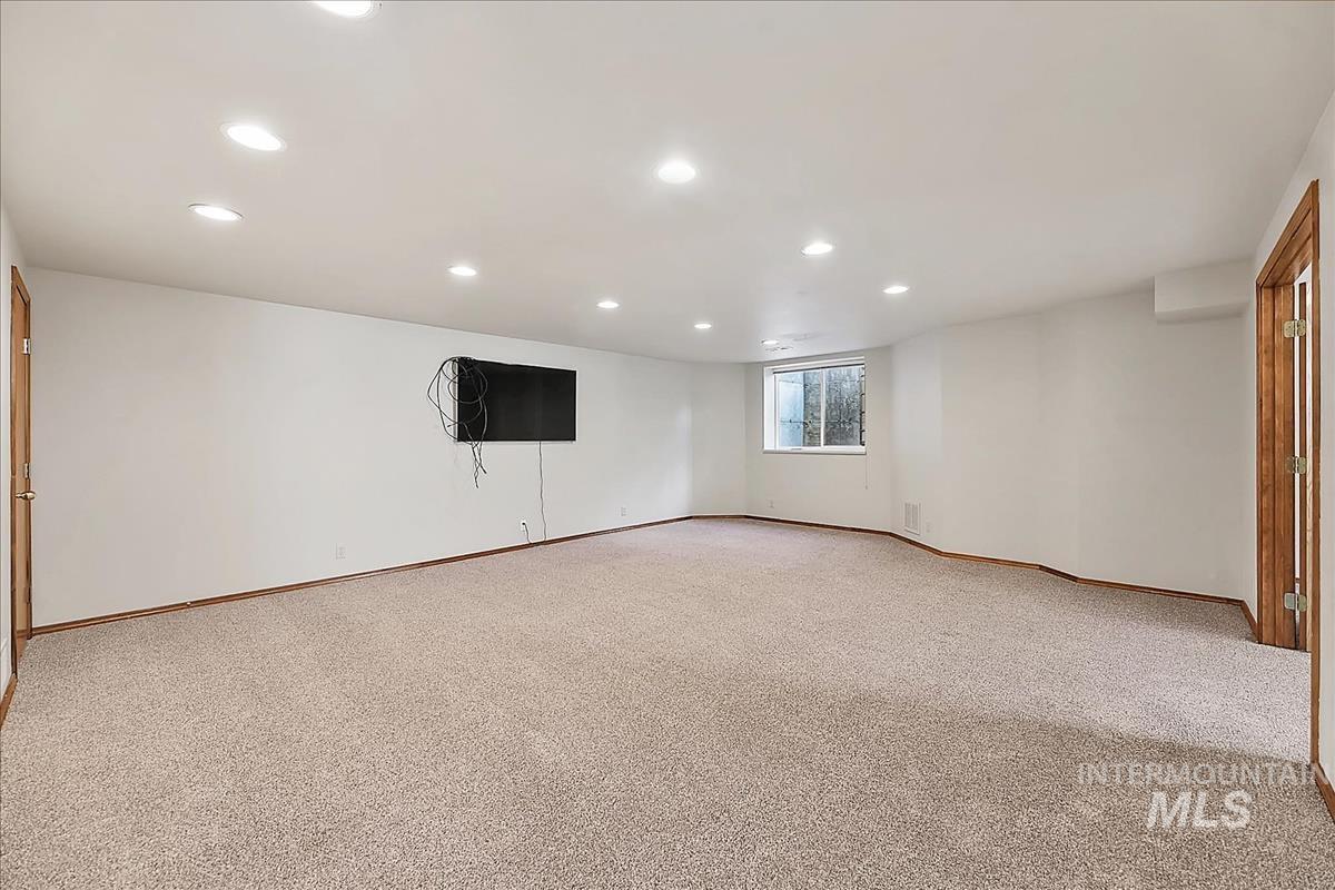 2714 Seminole Dr Property Photo 30