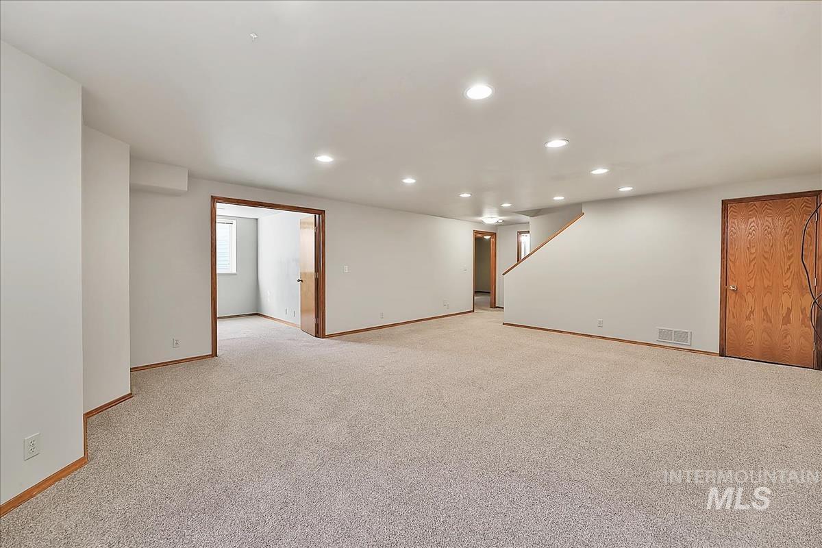 2714 Seminole Dr Property Photo 31