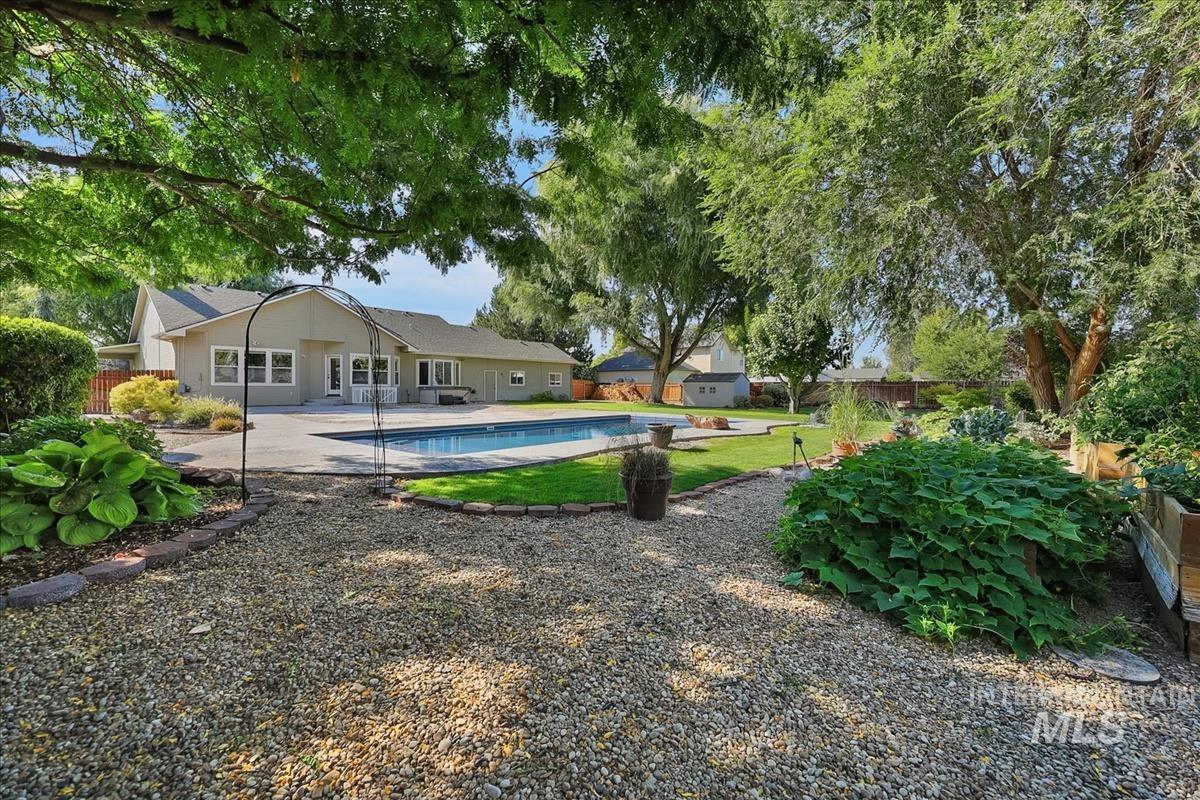 2714 Seminole Dr Property Photo 40