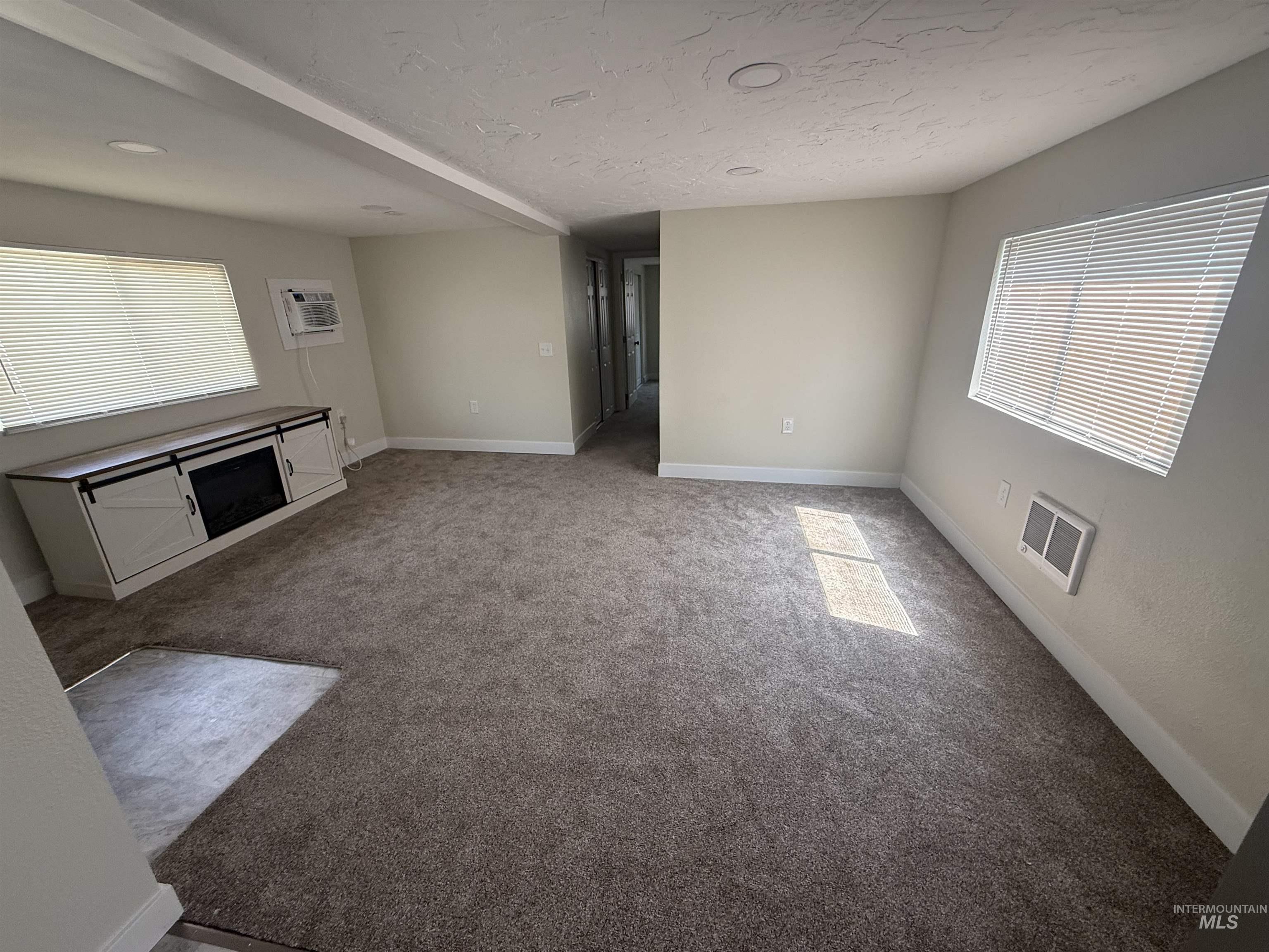 924 Vista Ave Property Photo 8
