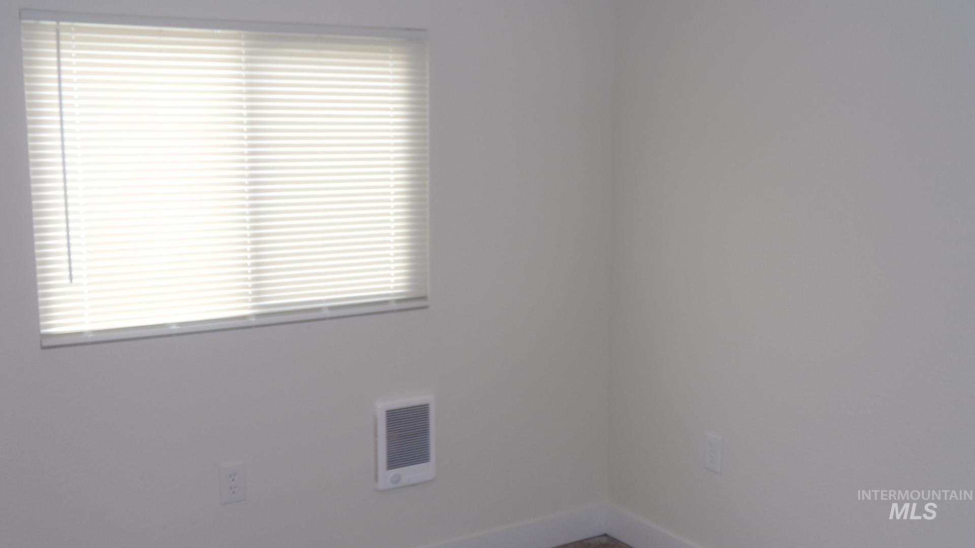924 Vista Ave Property Photo 14