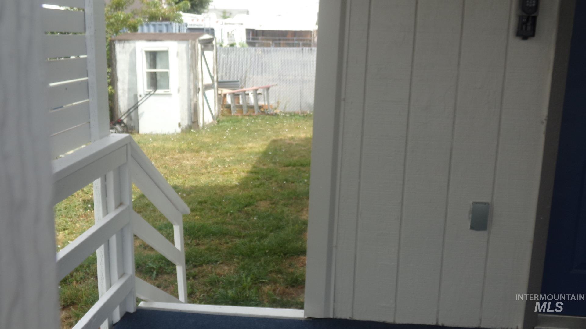 924 Vista Ave Property Photo 22