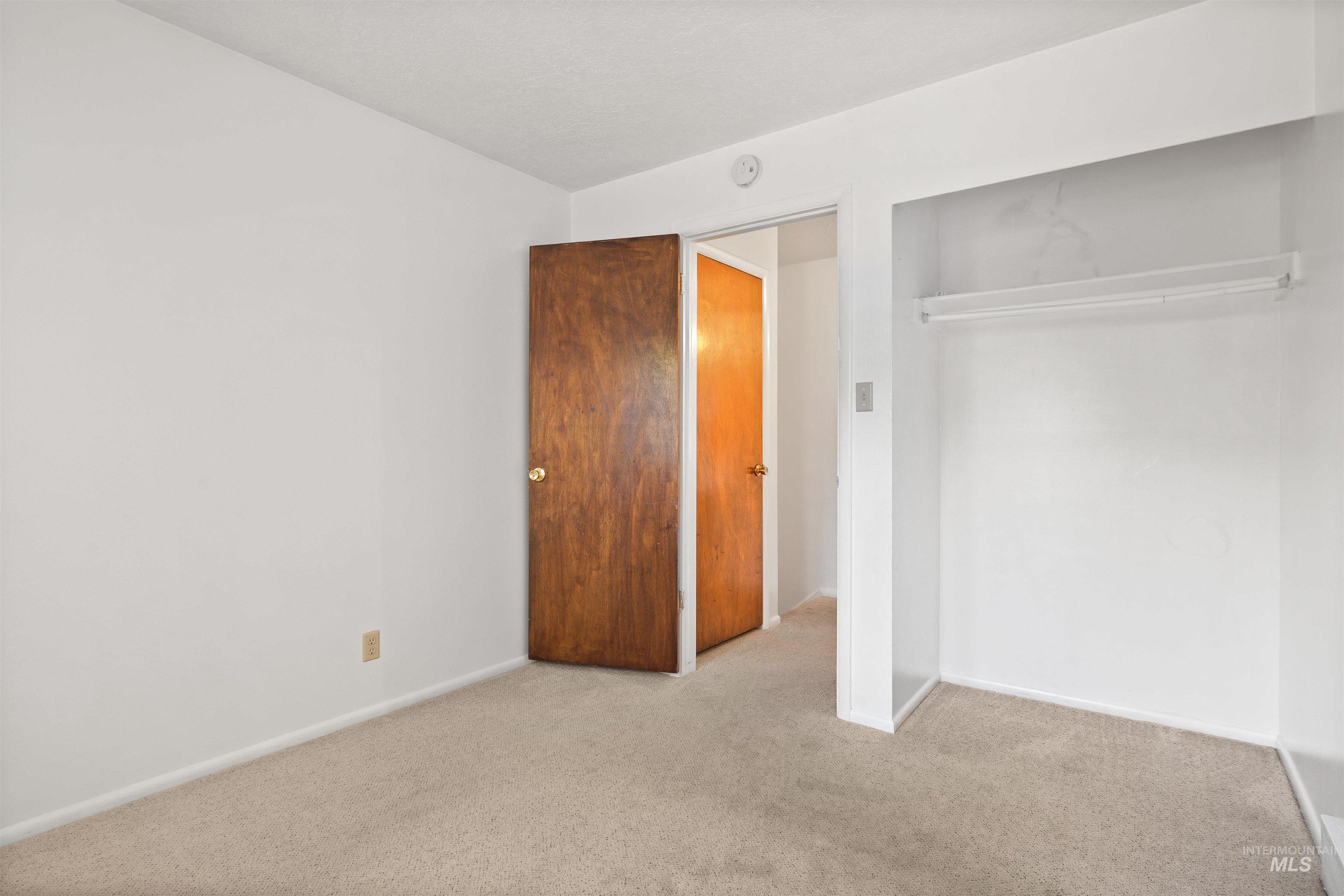 386 Crestview Dr Property Photo 14