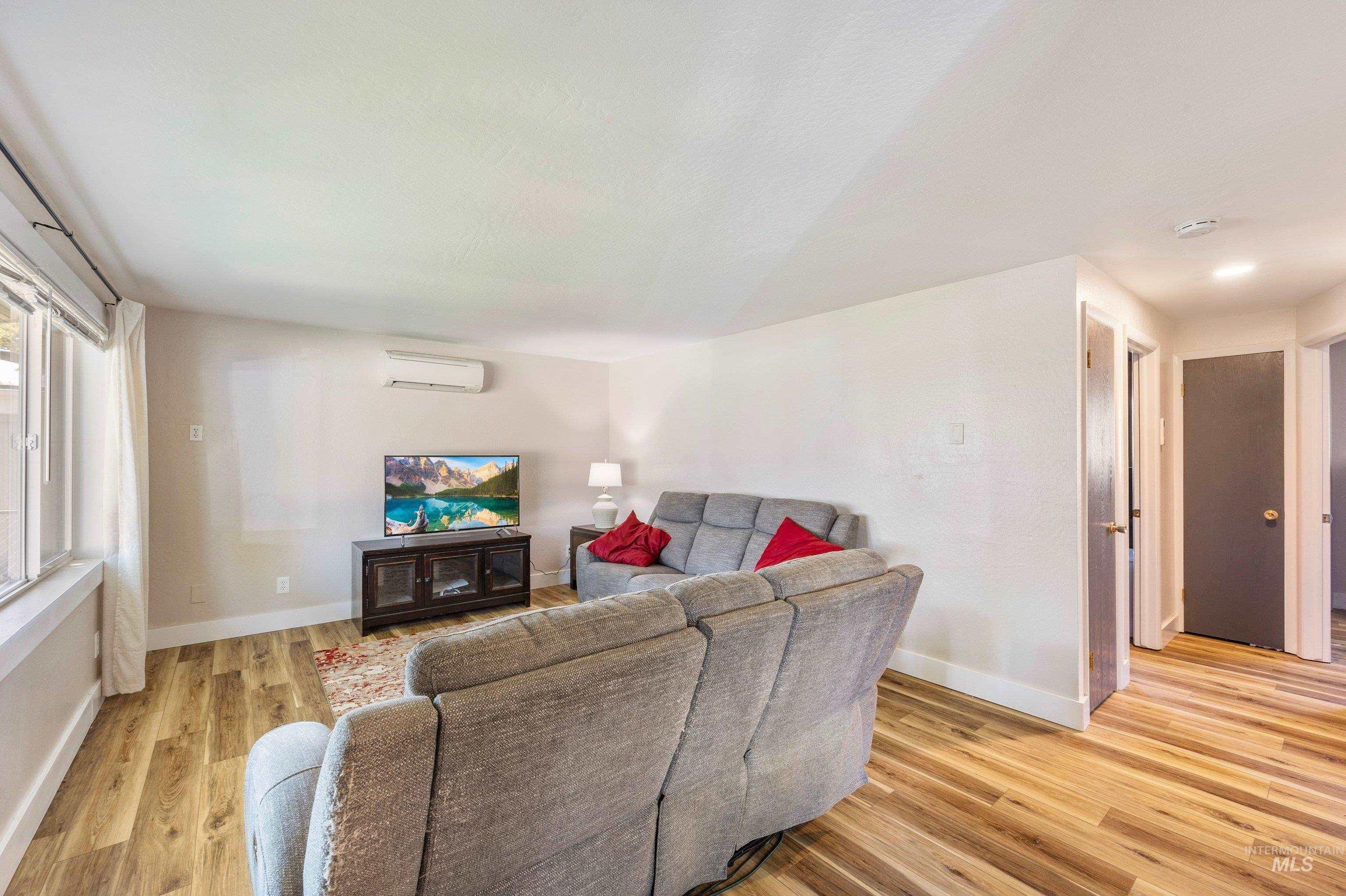 508 E. Washington Ave. Property Photo 6