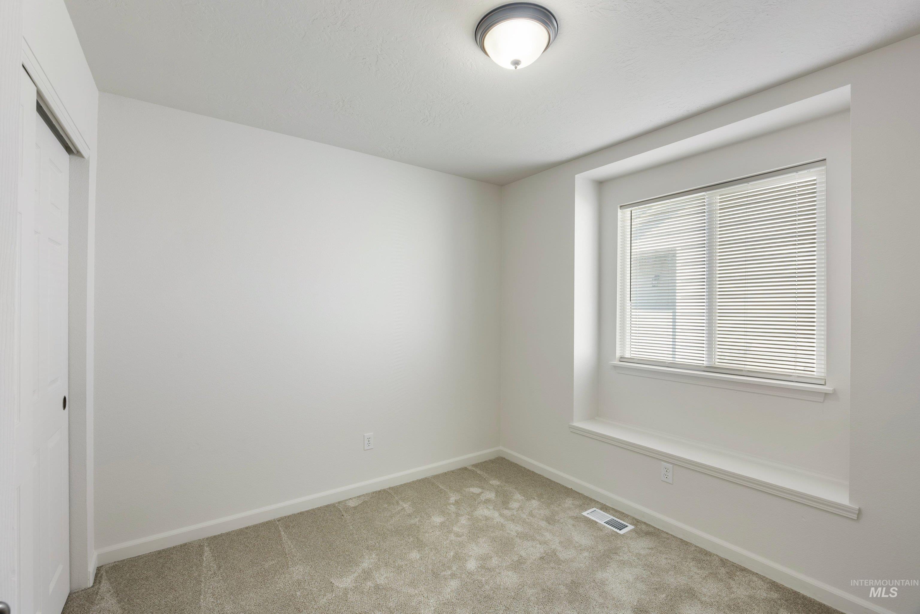 821 E. Maine Ave. Property Photo 17
