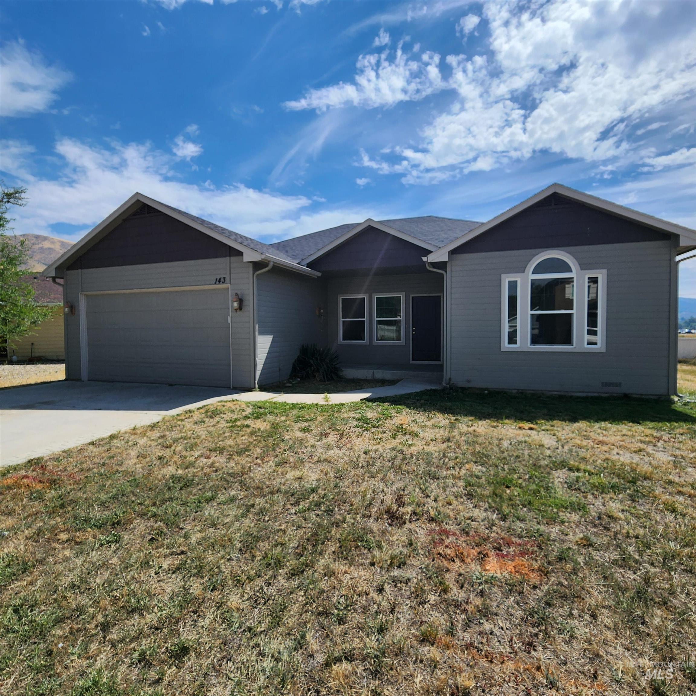 143 Dovetail Way Property Photo 1