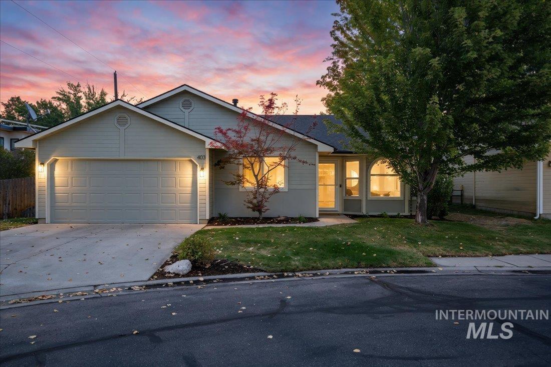 403 W Arizona Ln Property Photo 1
