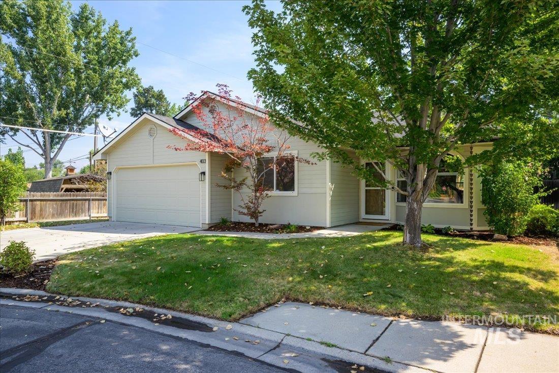403 W Arizona Ln Property Photo 3