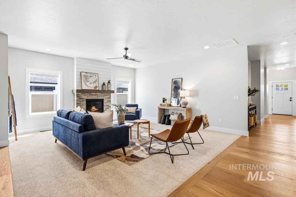 1250 N Parkshire Way Property Photo 18