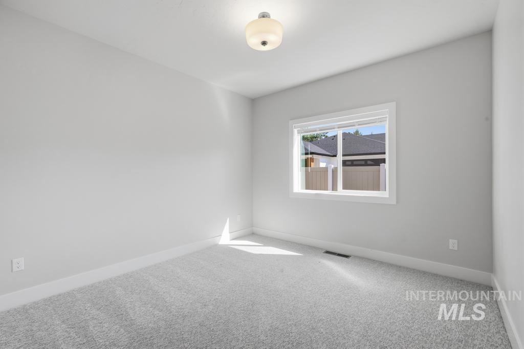 1250 N Parkshire Way Property Photo 32