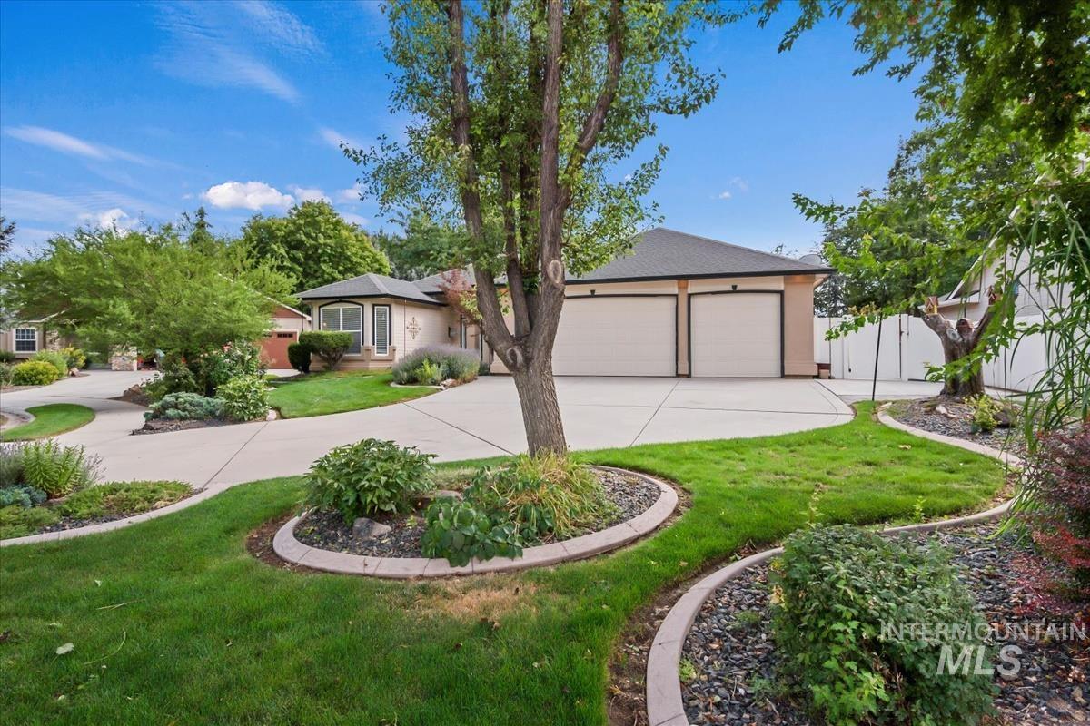 2893 E Moon Dipper Ct. Property Photo 3