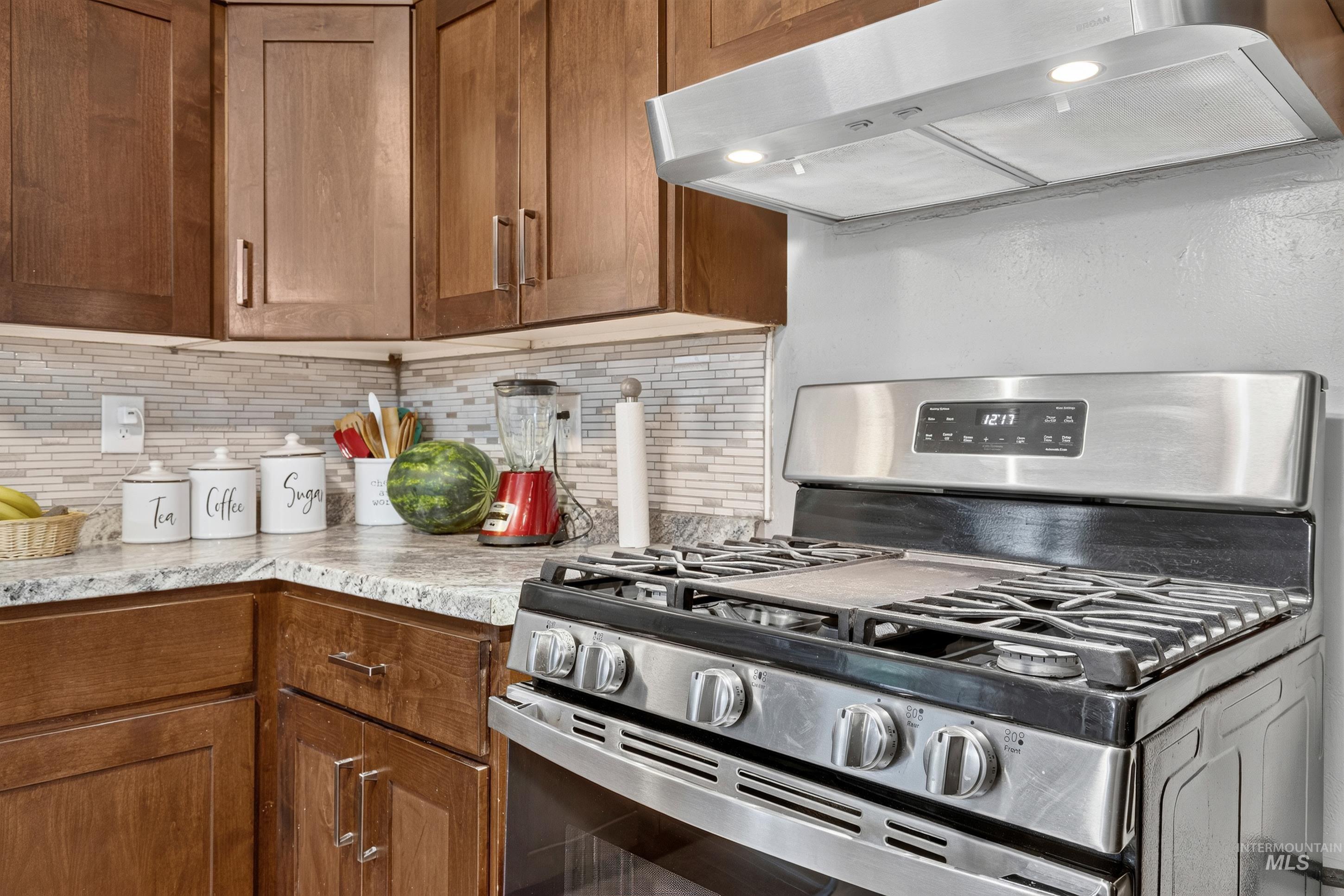 516 N Kimball Ave Property Photo 13