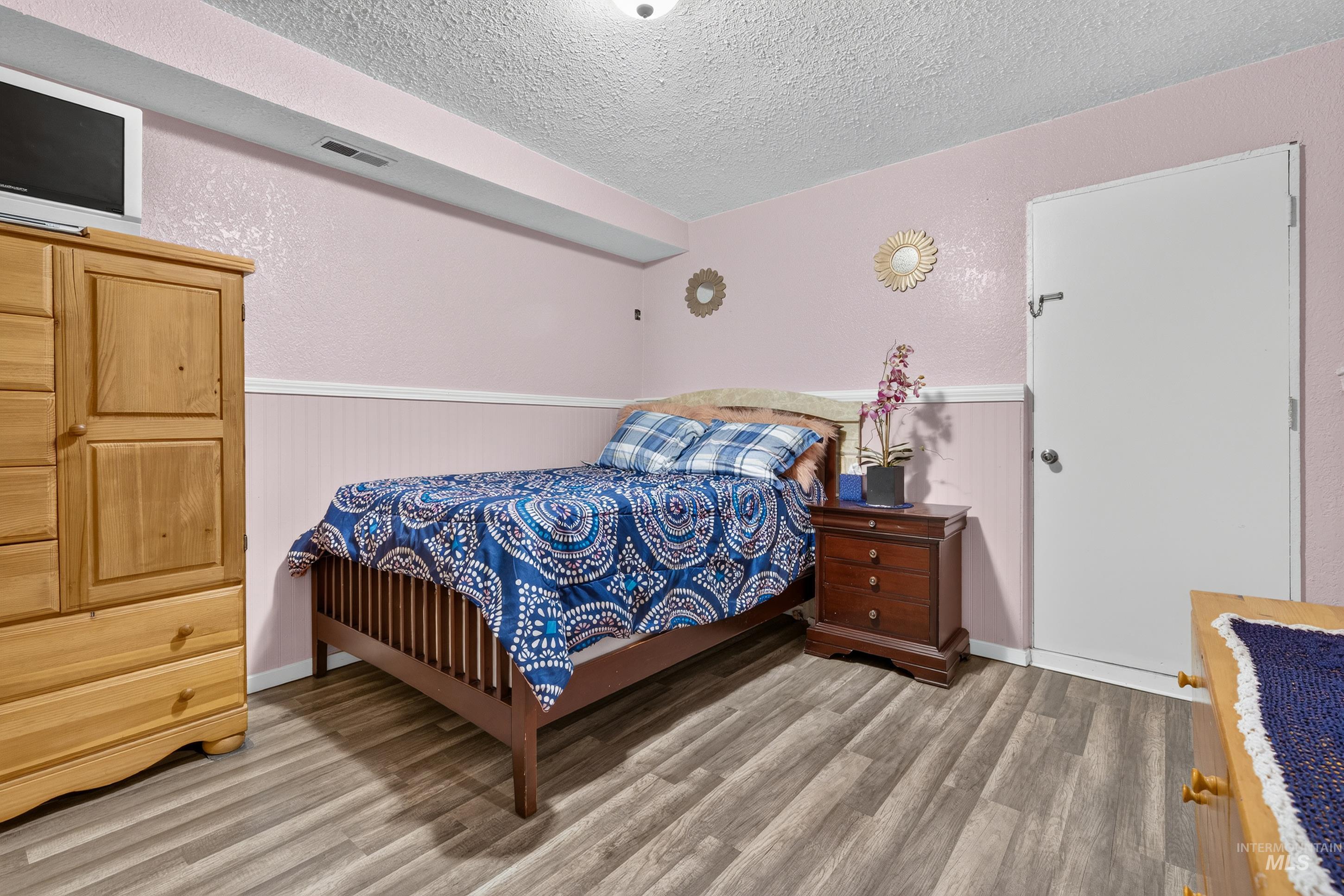 516 N Kimball Ave Property Photo 20