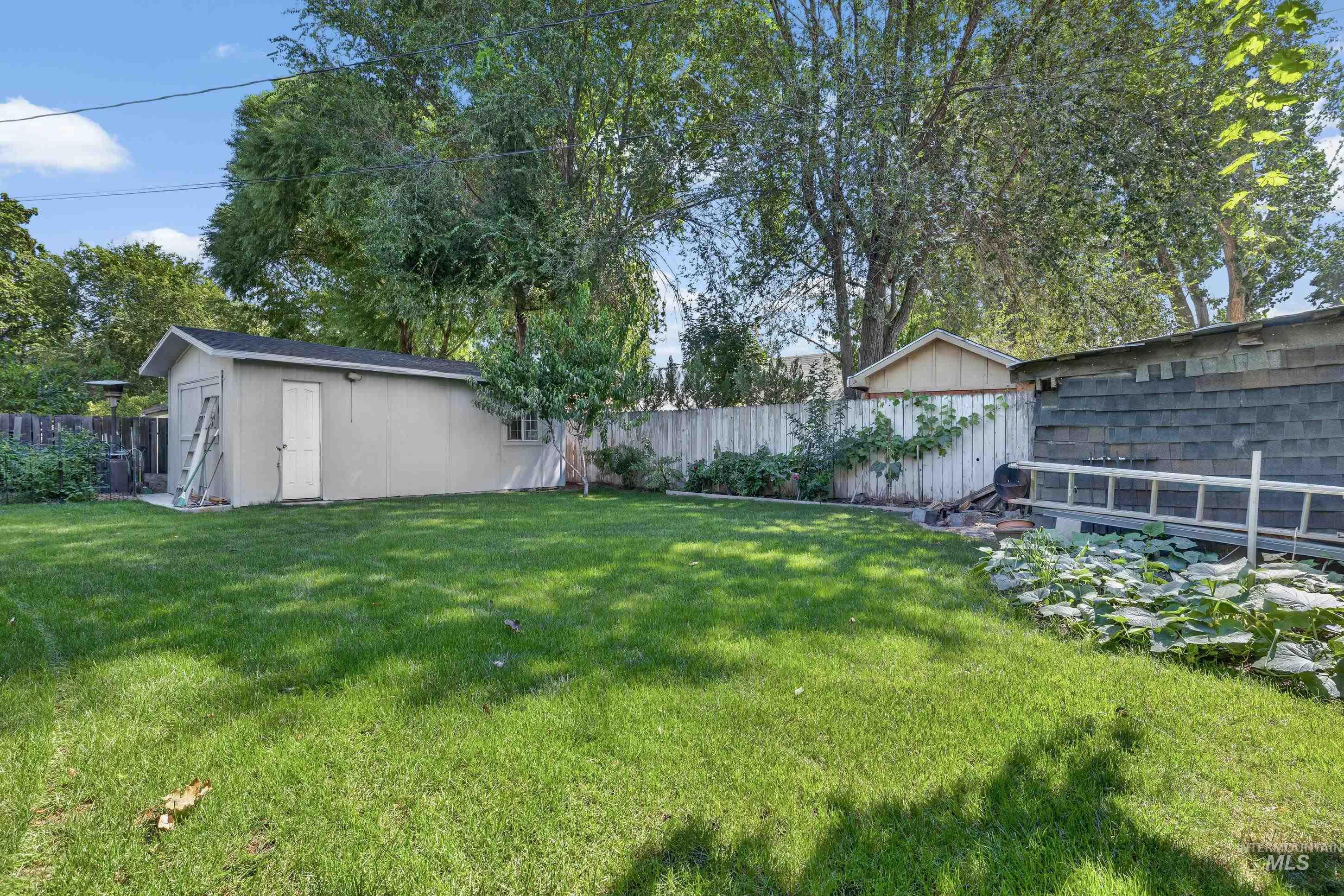 516 N Kimball Ave Property Photo 26