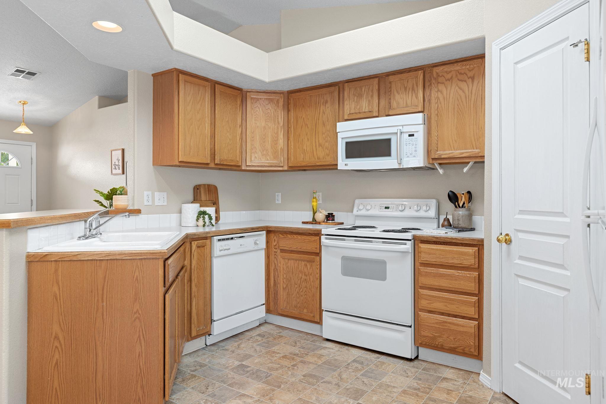 4429 S Wildbrook Ave. Property Photo 16