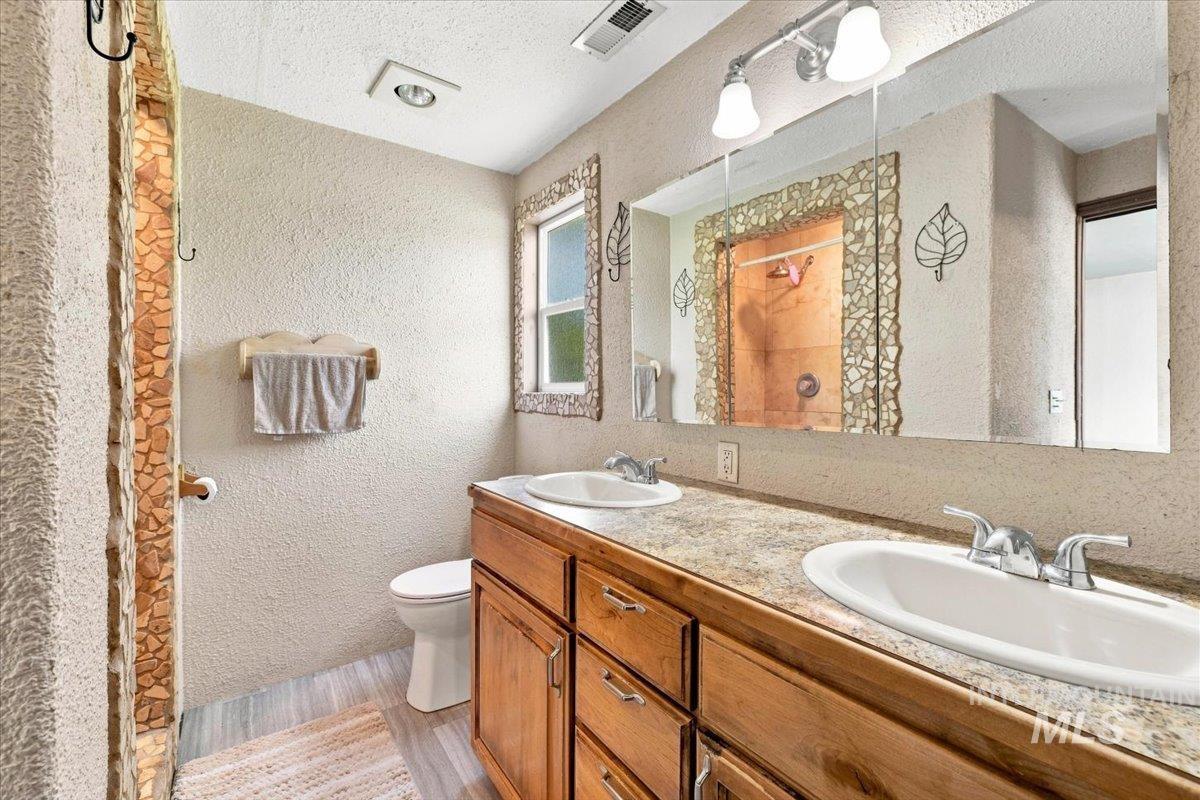 12648 S Sonora Ave Property Photo 32