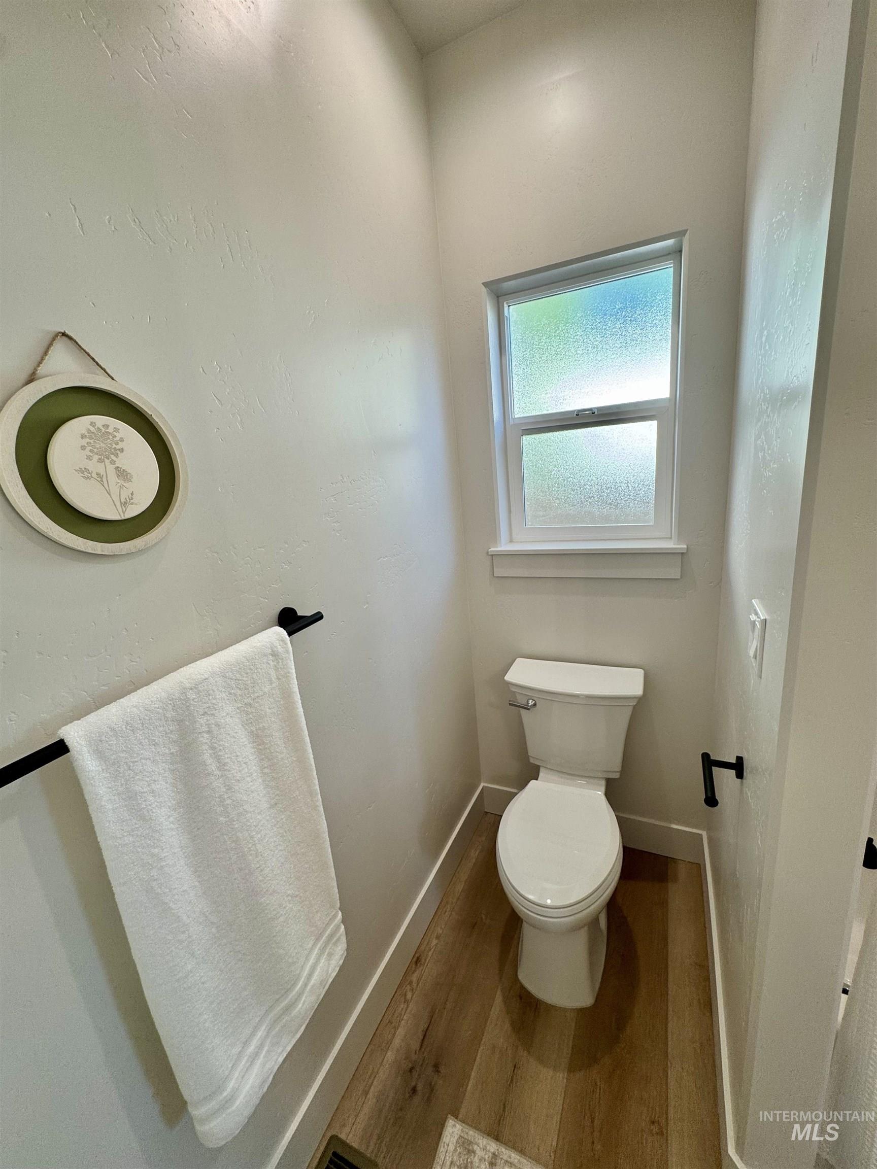 455 E C Avenue Property Photo 11