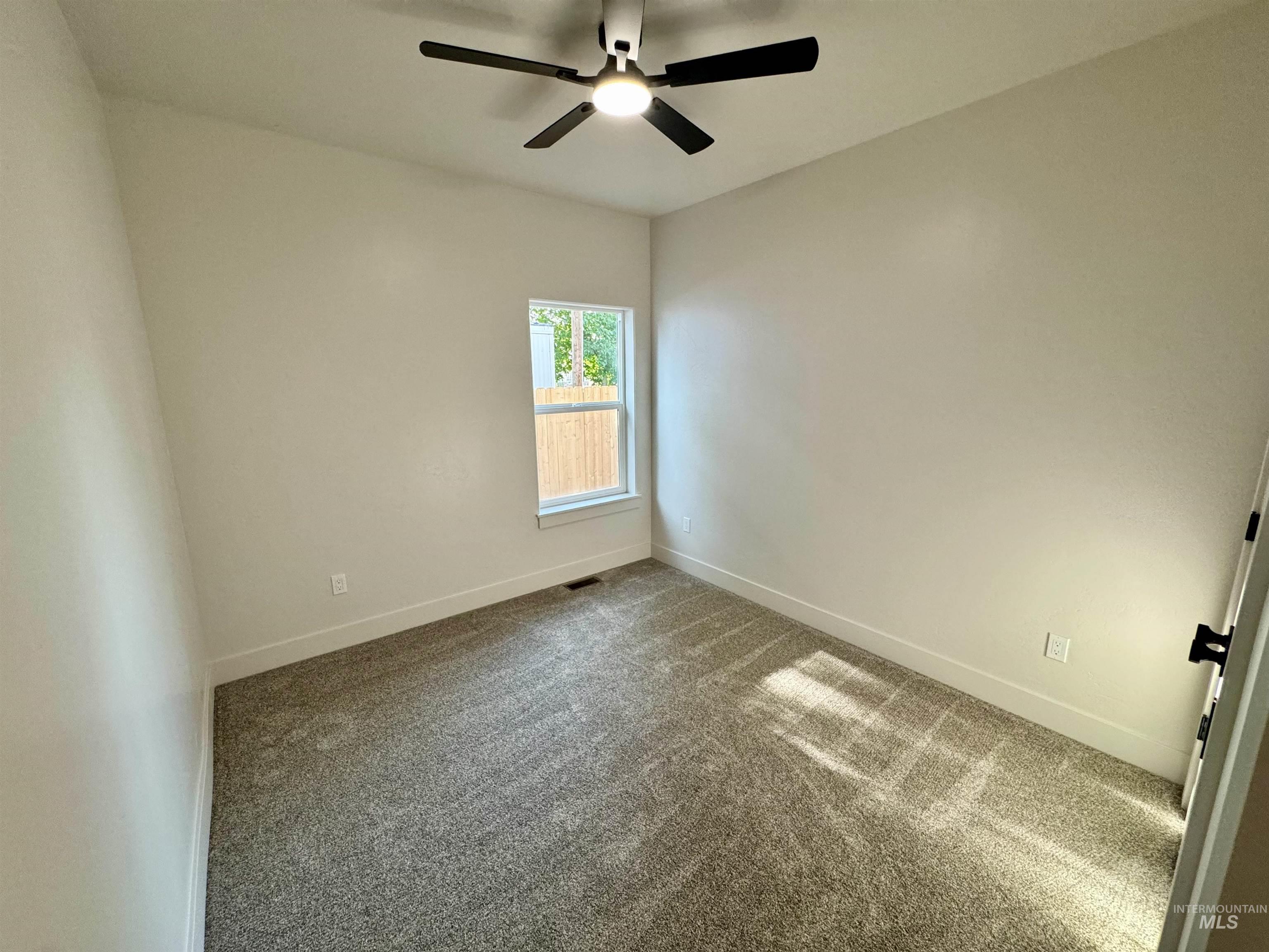 455 E C Avenue Property Photo 15