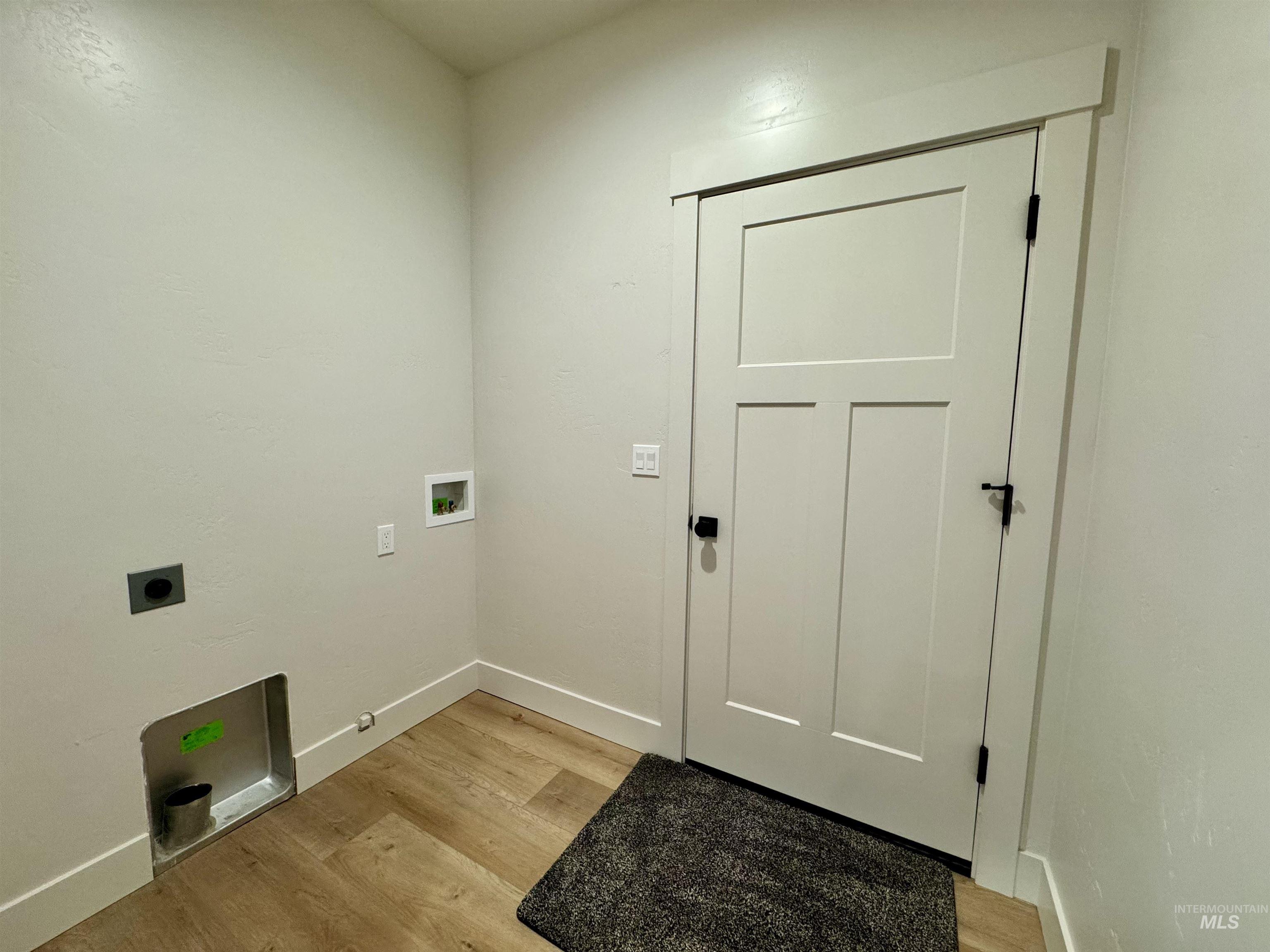 455 E C Avenue Property Photo 16