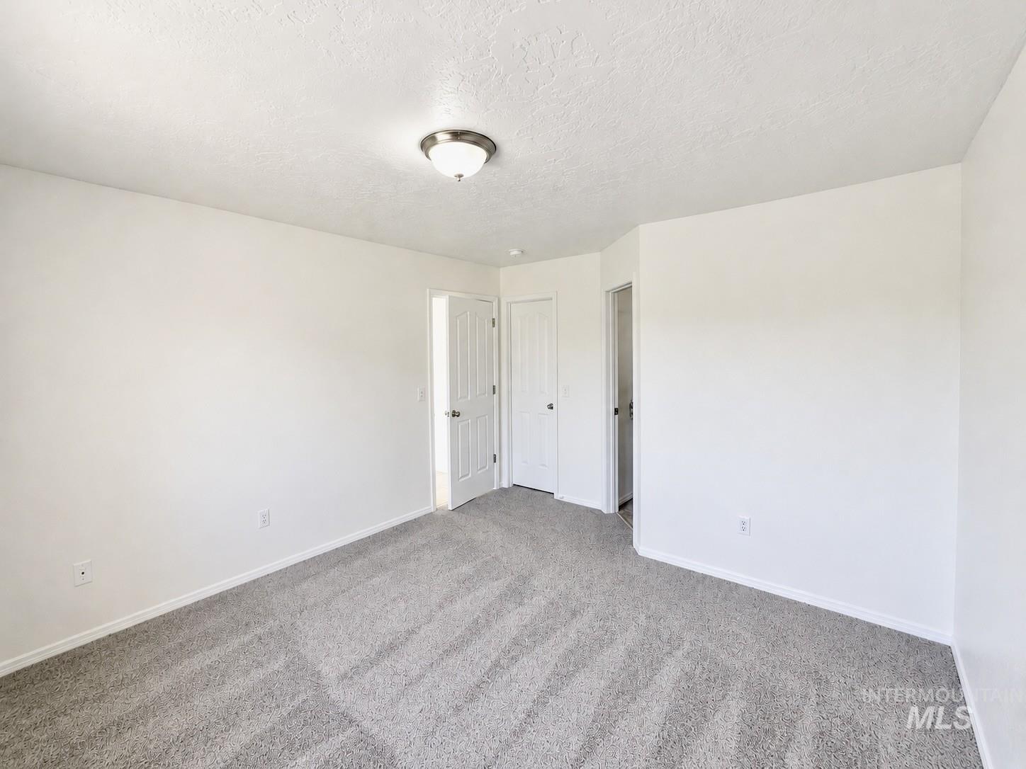 528 Pennsylvania Ct Property Photo 11