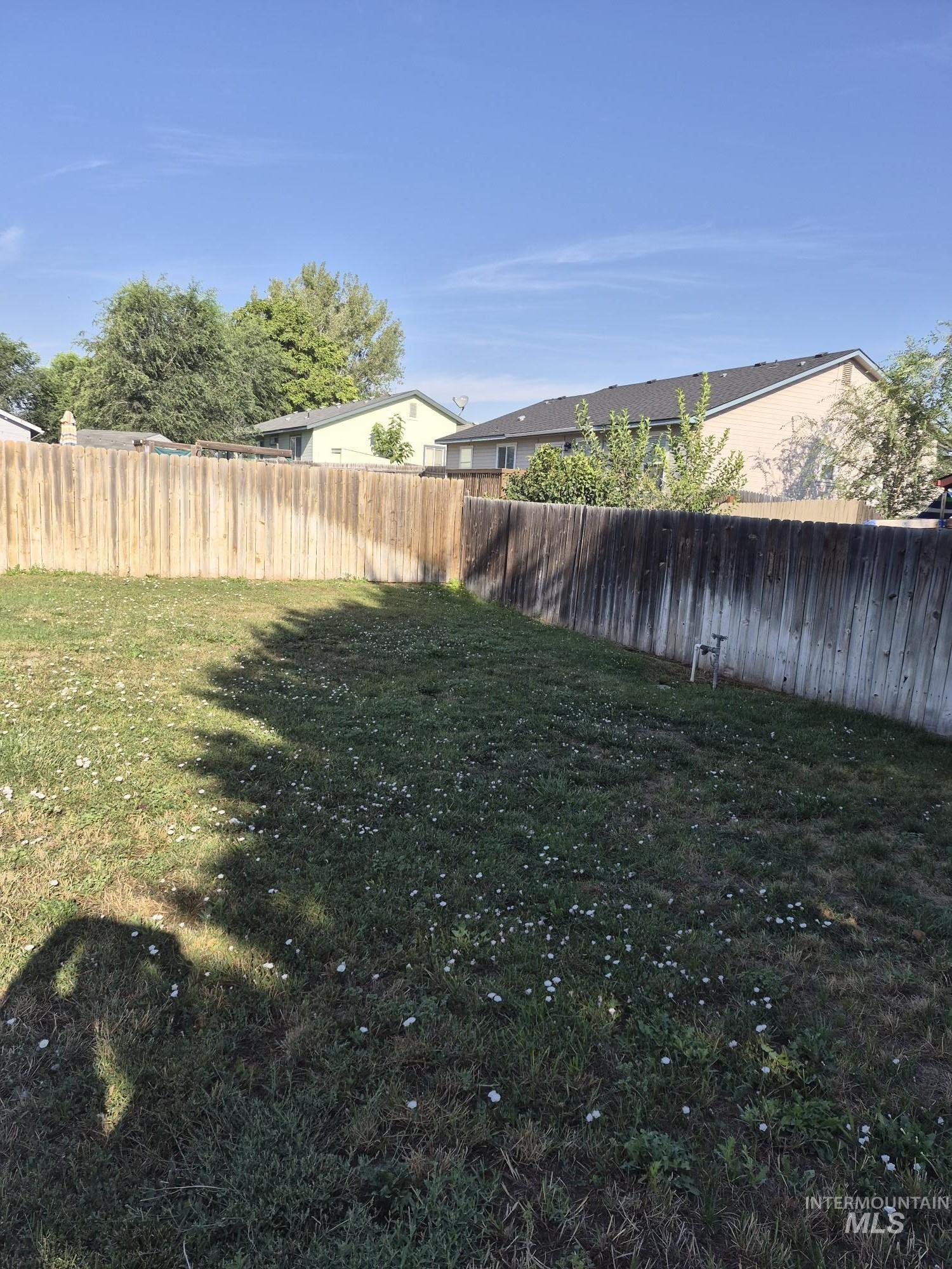 528 Pennsylvania Ct Property Photo 26