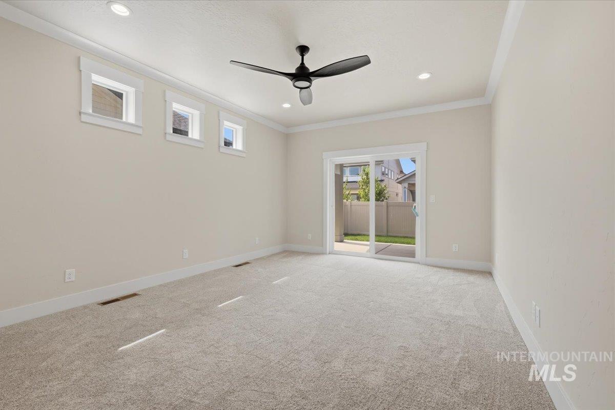 9407 S Esmeralda Ave Property Photo 27